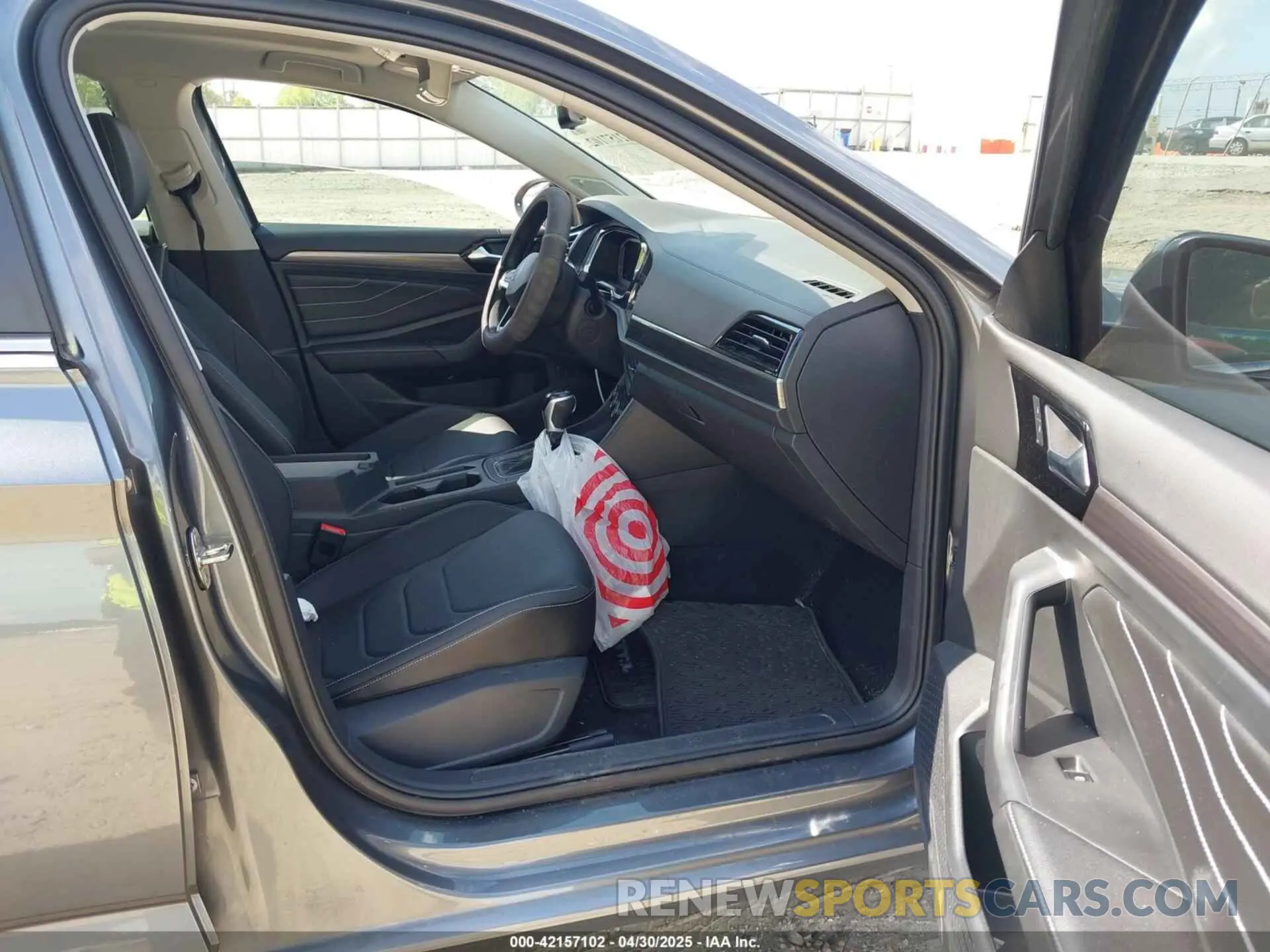 5 Photograph of a damaged car 3VWGM7BU6NM023182 VOLKSWAGEN JETTA 2022