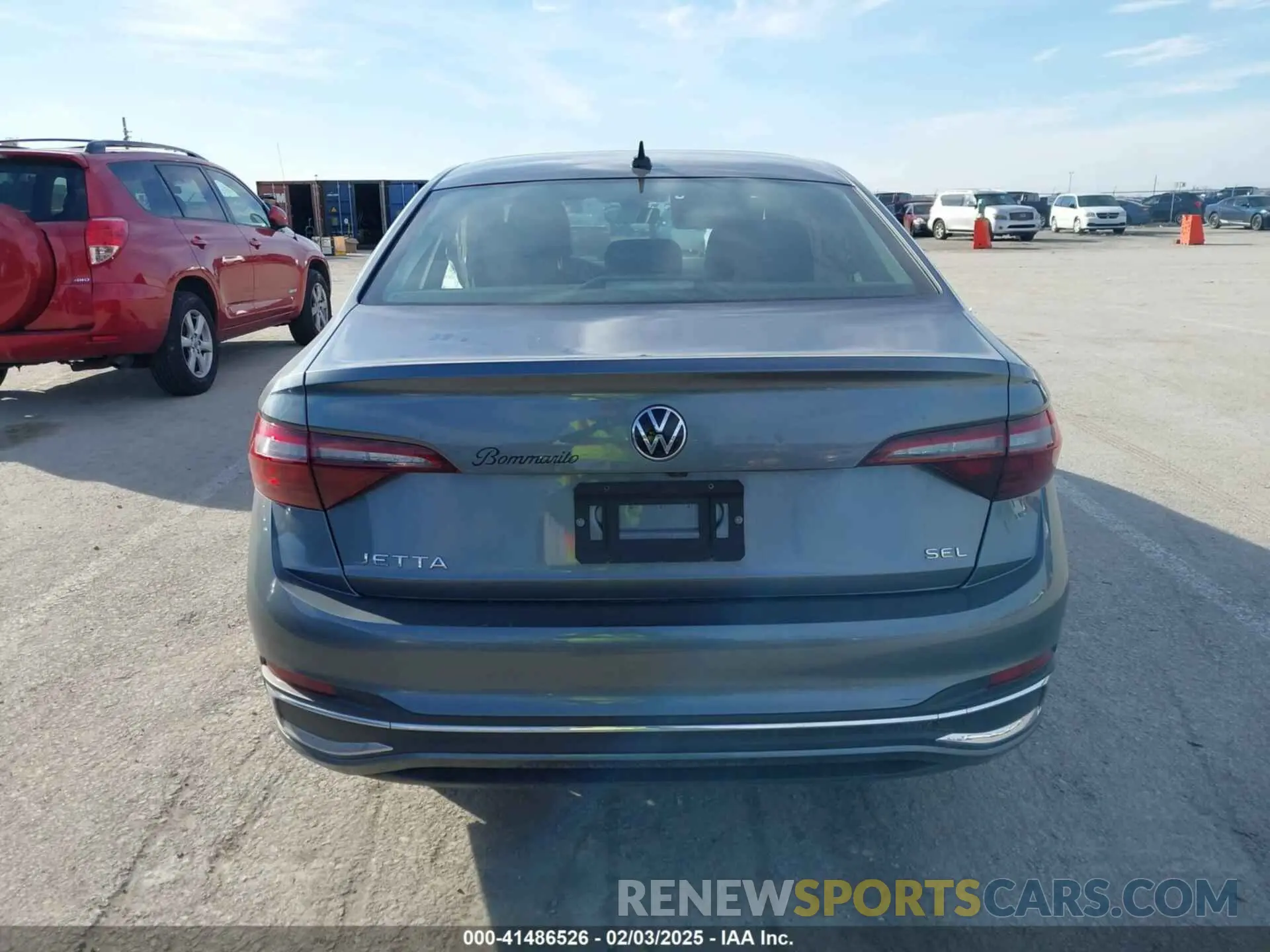 16 Photograph of a damaged car 3VWGM7BU7NM001059 VOLKSWAGEN JETTA 2022
