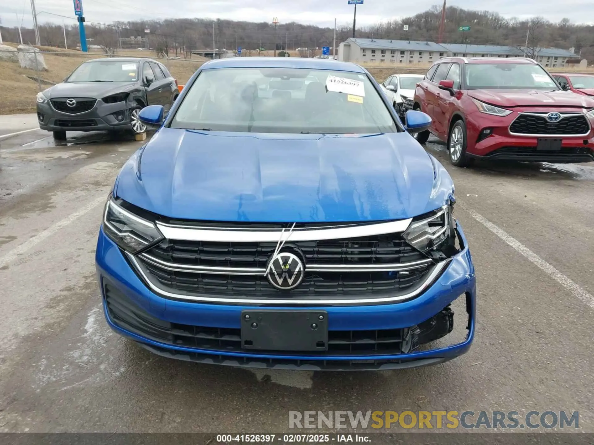 12 Photograph of a damaged car 3VW5M7BU0PM027528 VOLKSWAGEN JETTA 2023