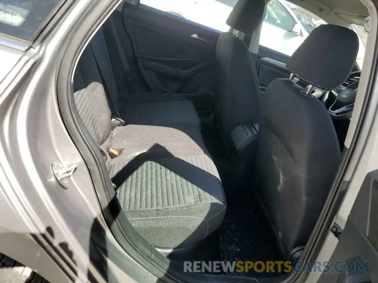 10 Photograph of a damaged car 3VW5M7BU0PM051893 VOLKSWAGEN JETTA 2023