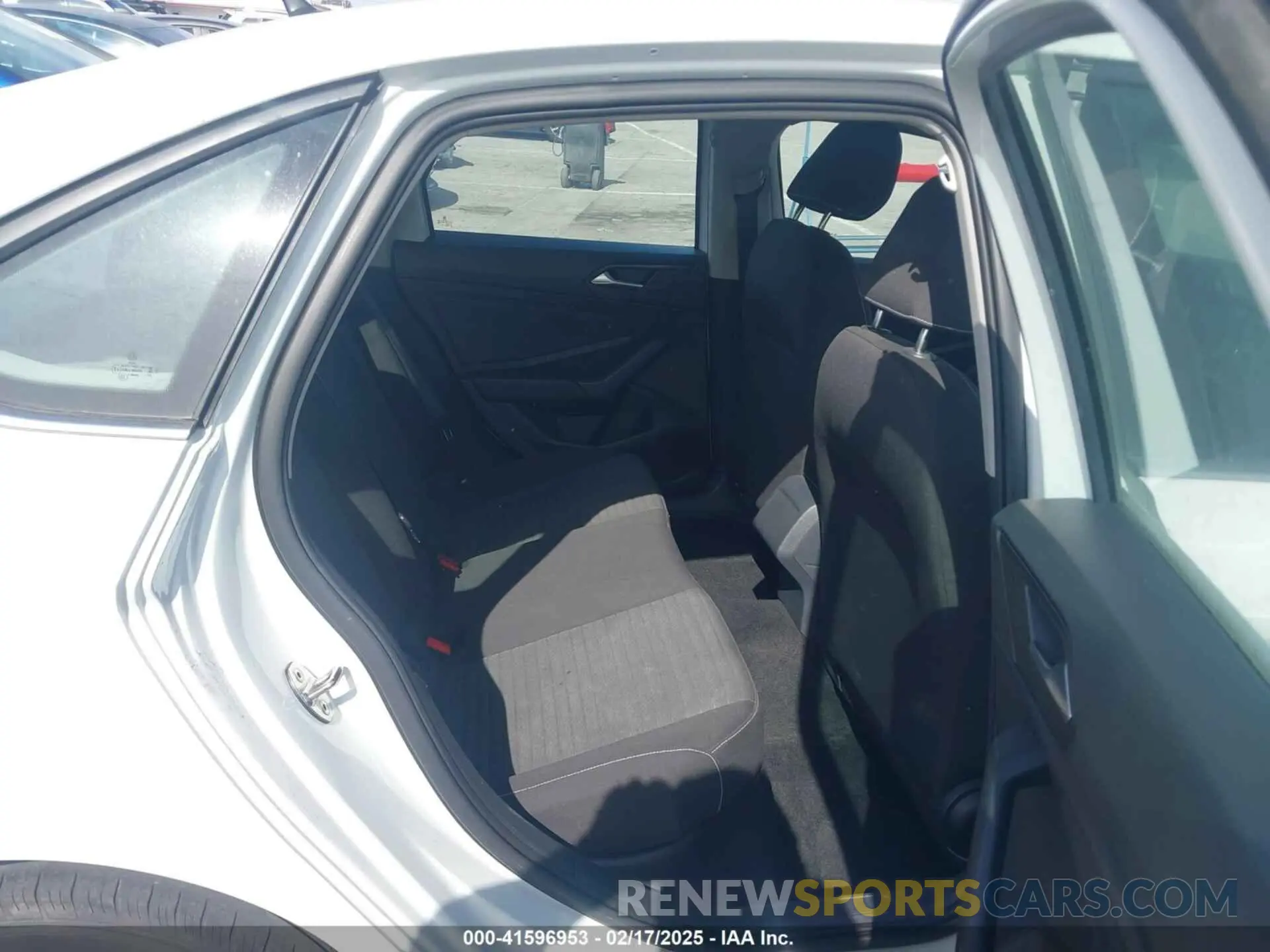 8 Photograph of a damaged car 3VW5M7BU3PM053797 VOLKSWAGEN JETTA 2023