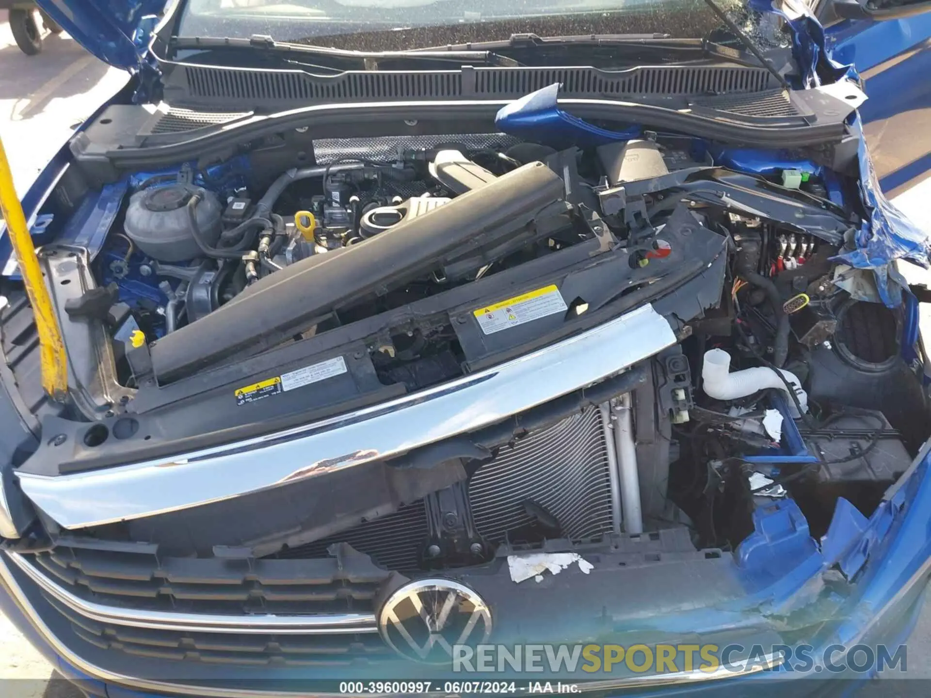 10 Photograph of a damaged car 3VW5M7BU4PM055185 VOLKSWAGEN JETTA 2023
