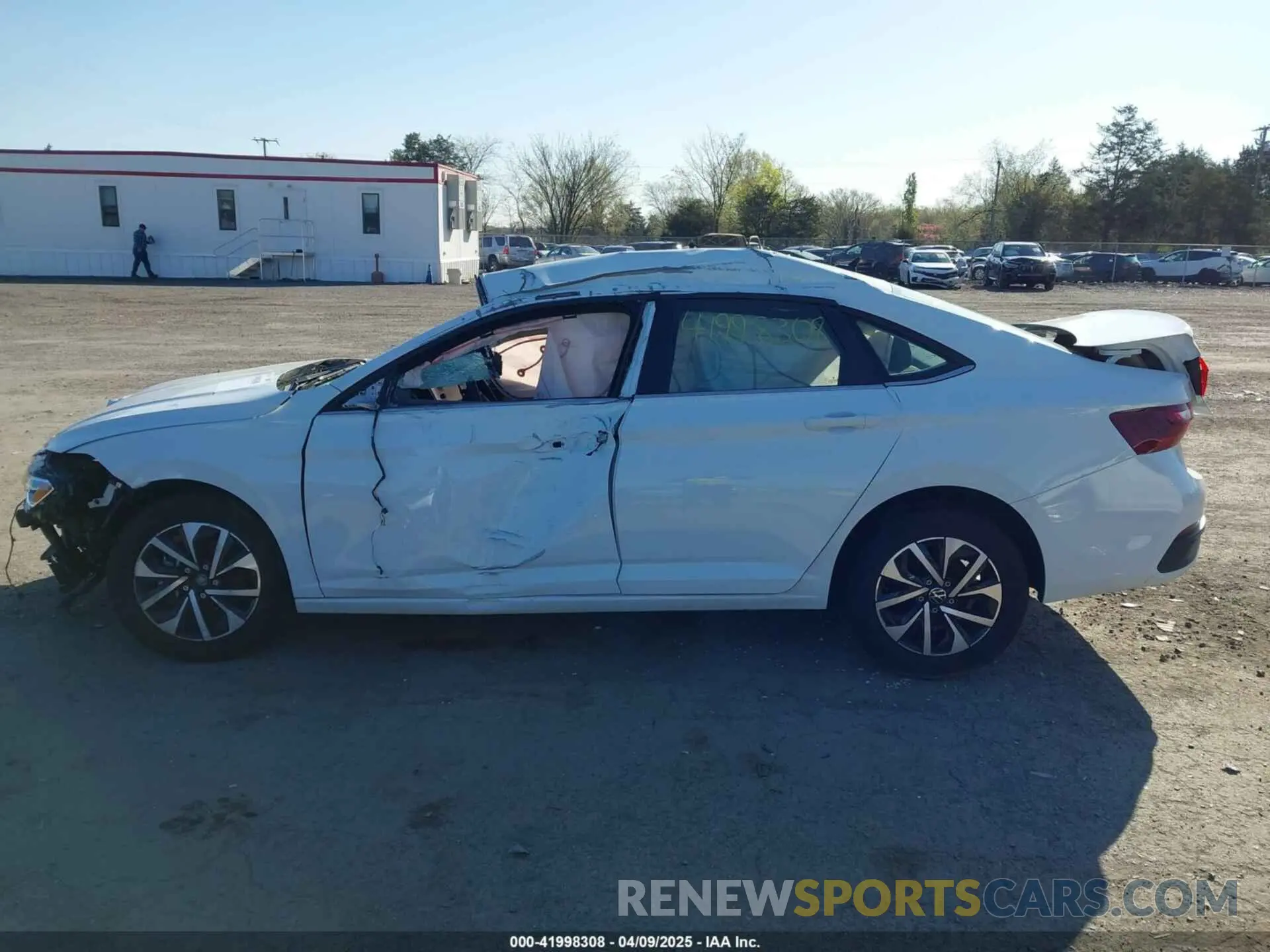 15 Photograph of a damaged car 3VW5M7BU5PM021627 VOLKSWAGEN JETTA 2023