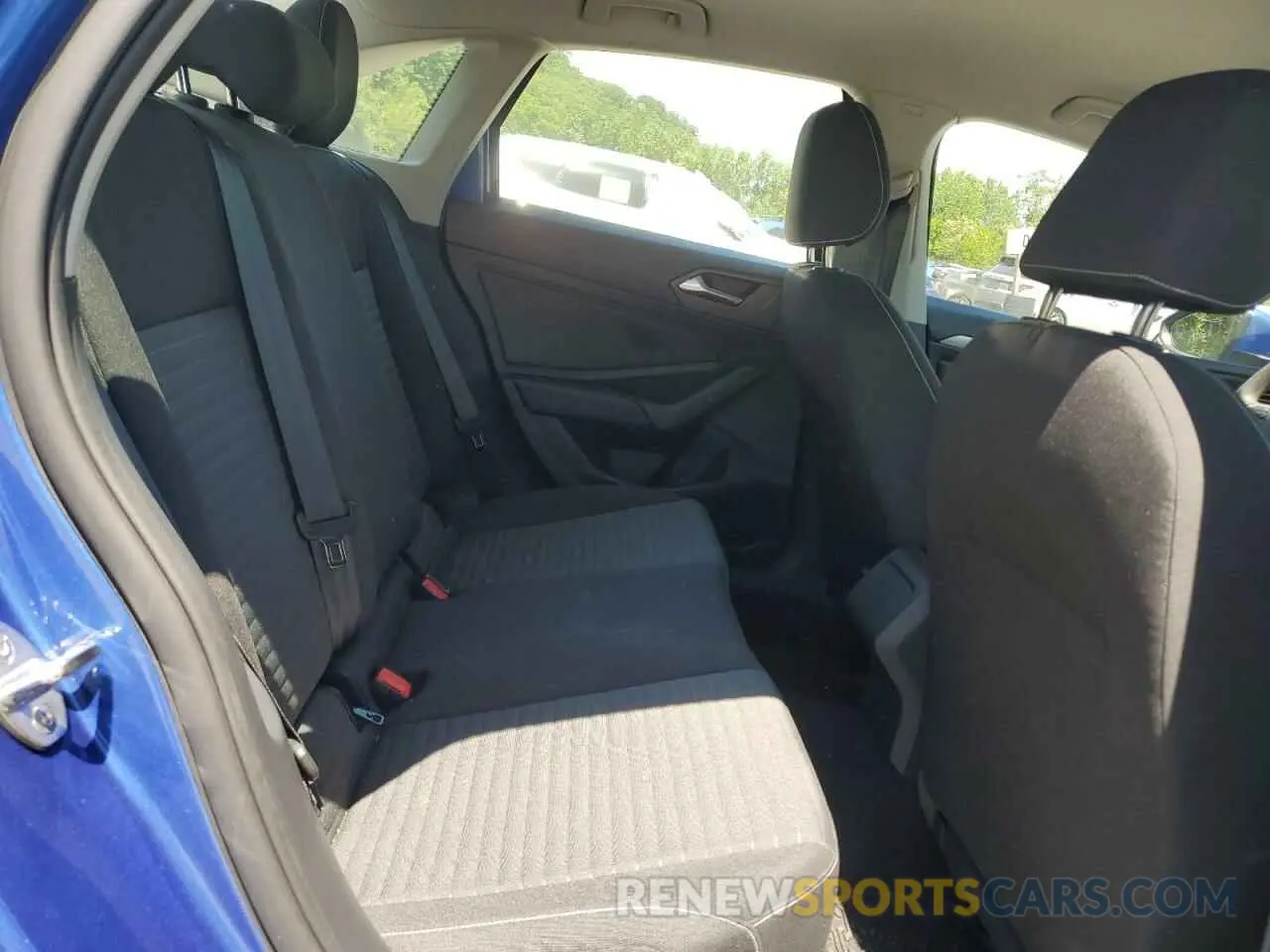10 Photograph of a damaged car 3VW5M7BU6PM042471 VOLKSWAGEN JETTA 2023
