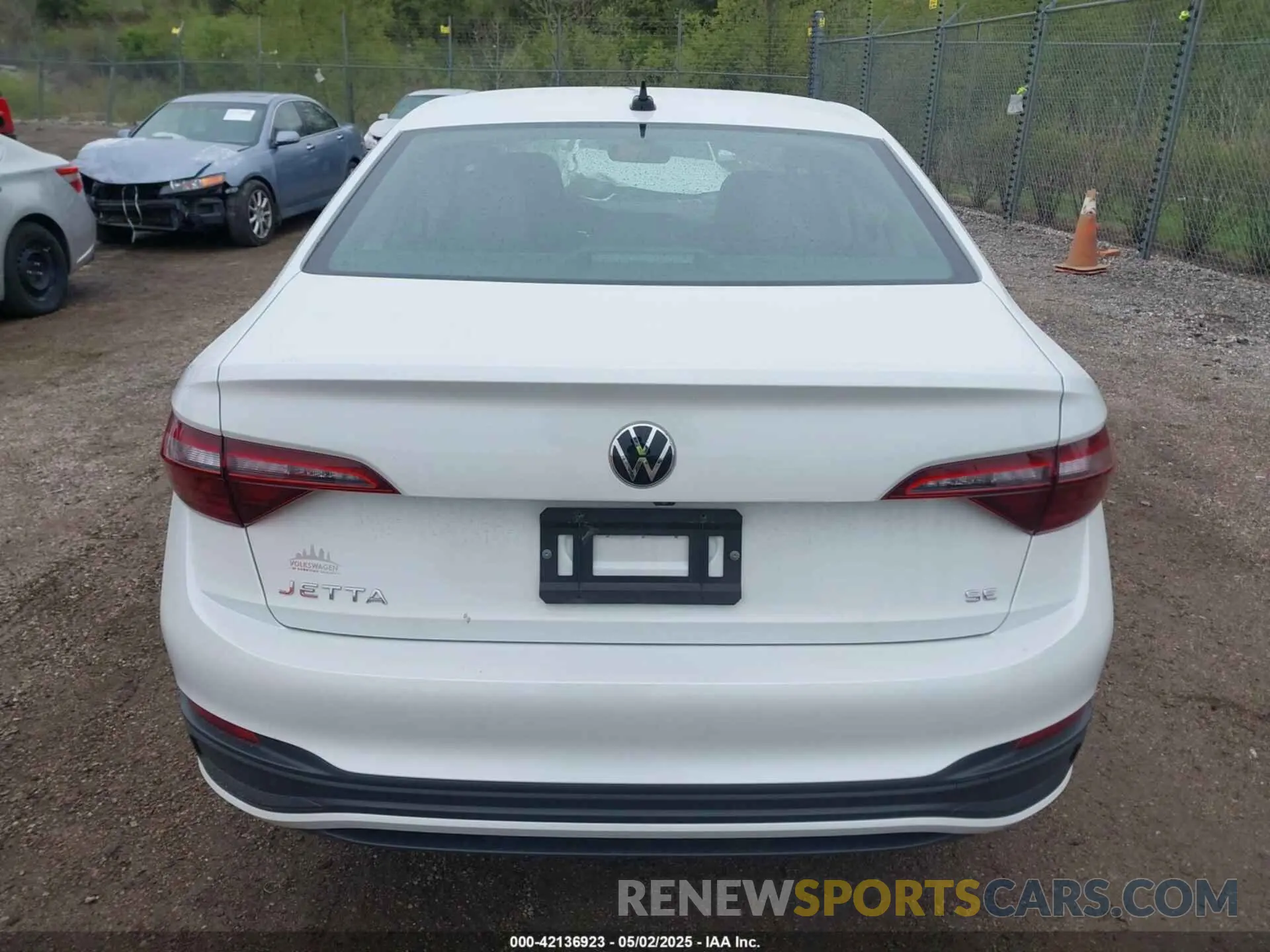 16 Photograph of a damaged car 3VW7M7BU9PM043624 VOLKSWAGEN JETTA 2023