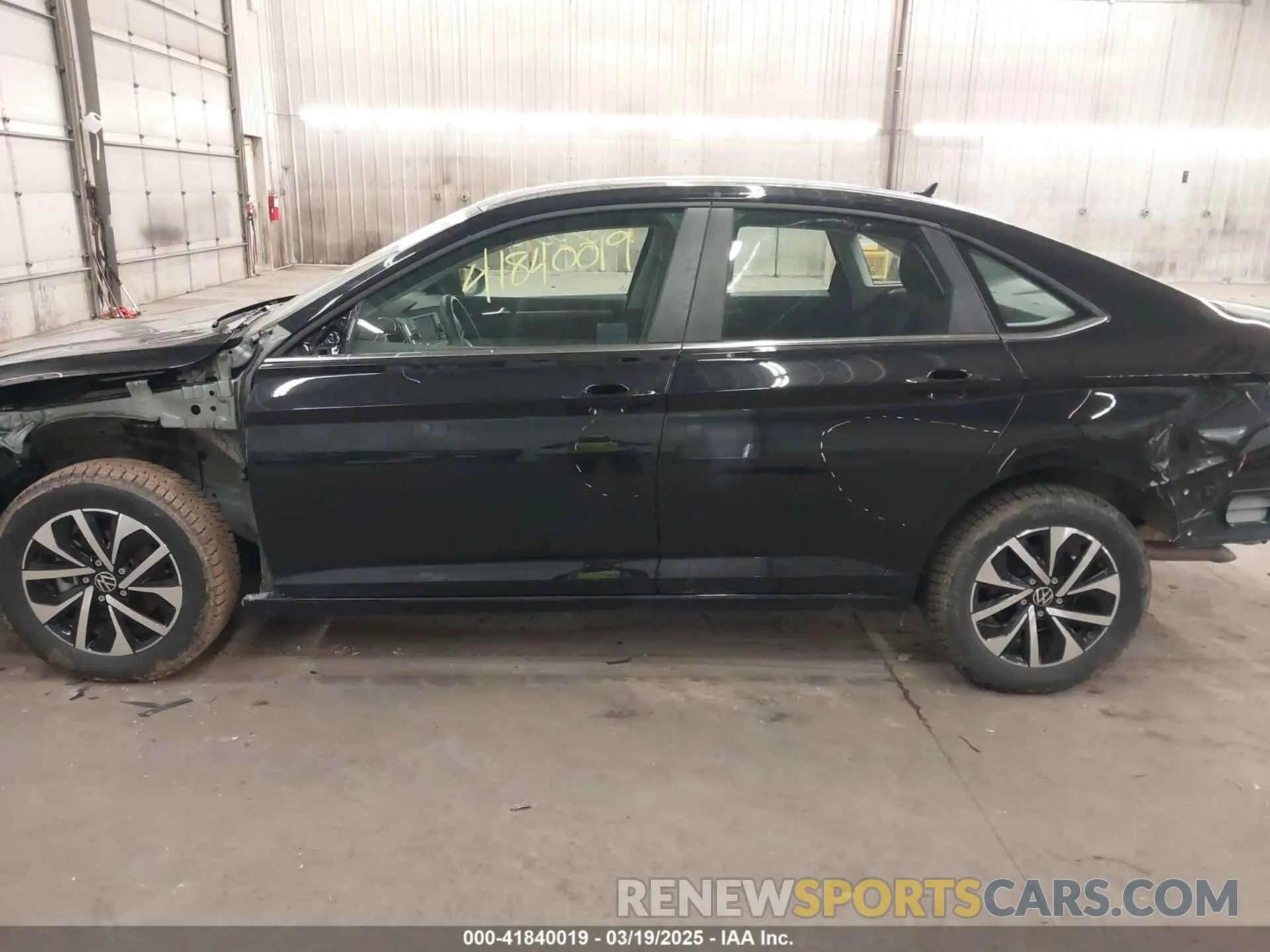 15 Photograph of a damaged car 3VW4M7BU9RM063829 VOLKSWAGEN JETTA 2024