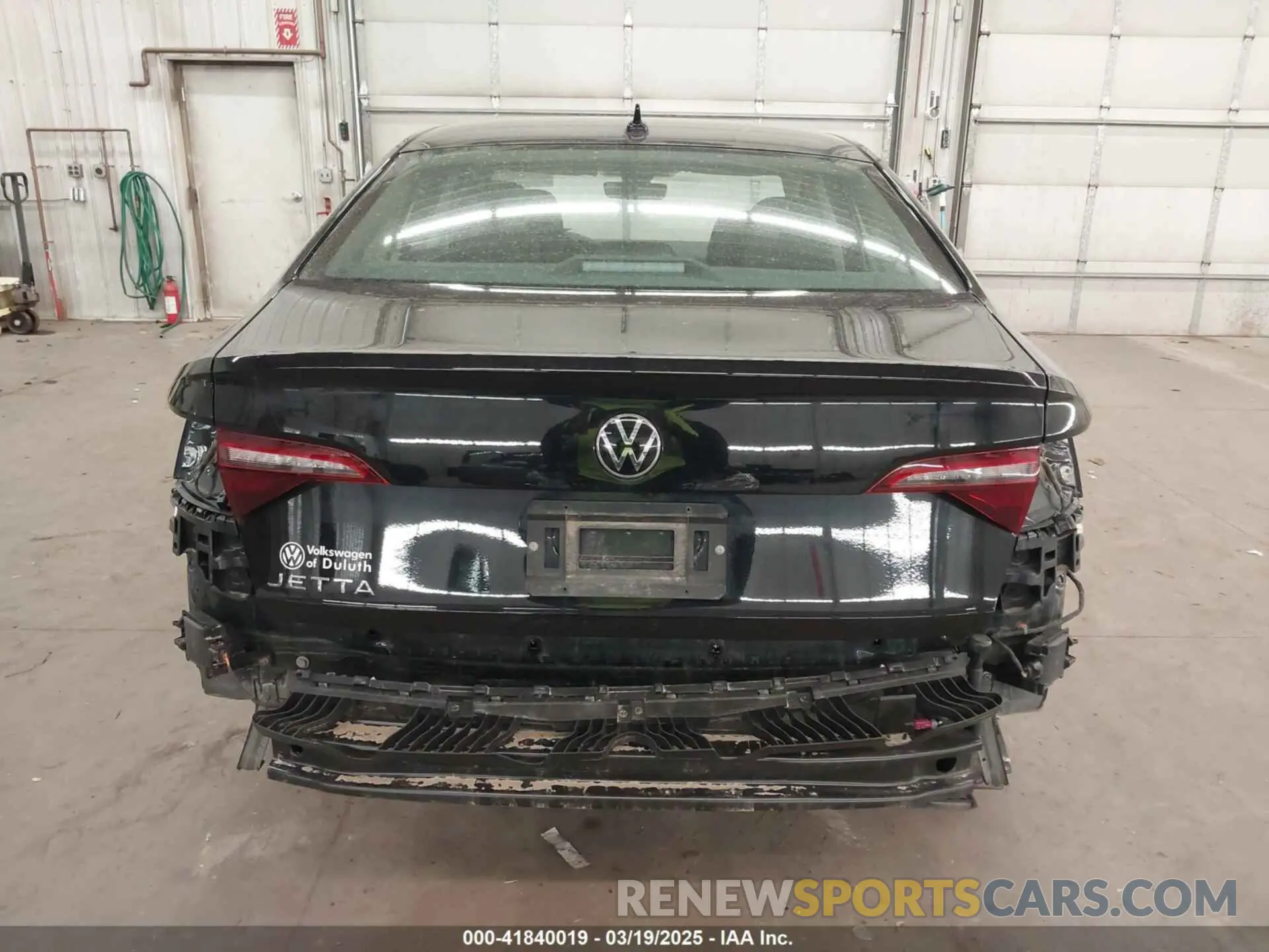 17 Photograph of a damaged car 3VW4M7BU9RM063829 VOLKSWAGEN JETTA 2024