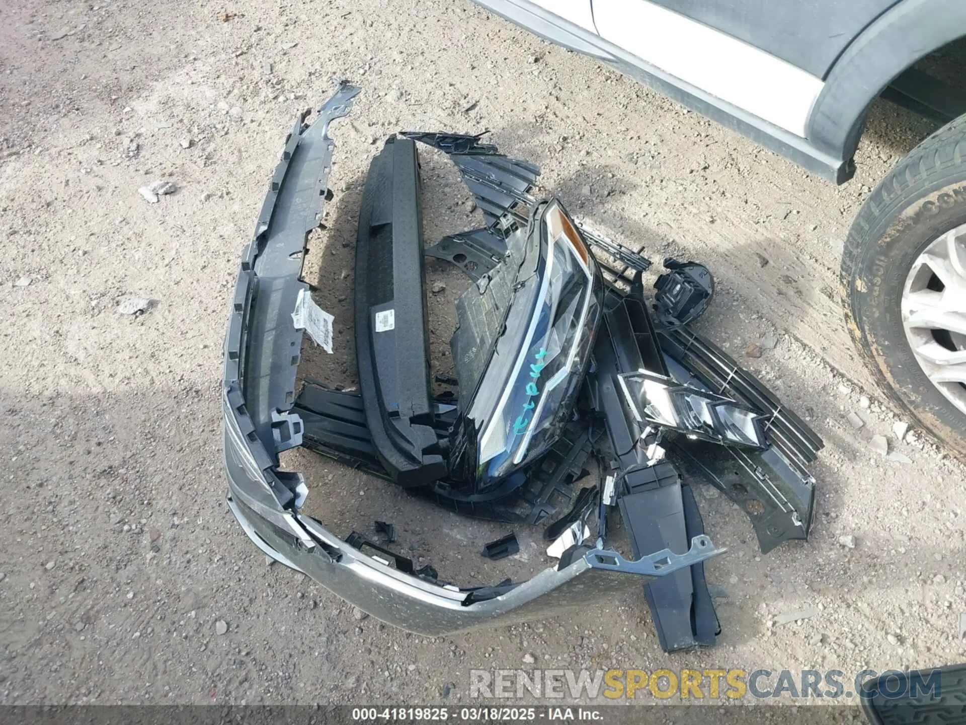 12 Photograph of a damaged car 3VW5M7BU0RM095394 VOLKSWAGEN JETTA 2024