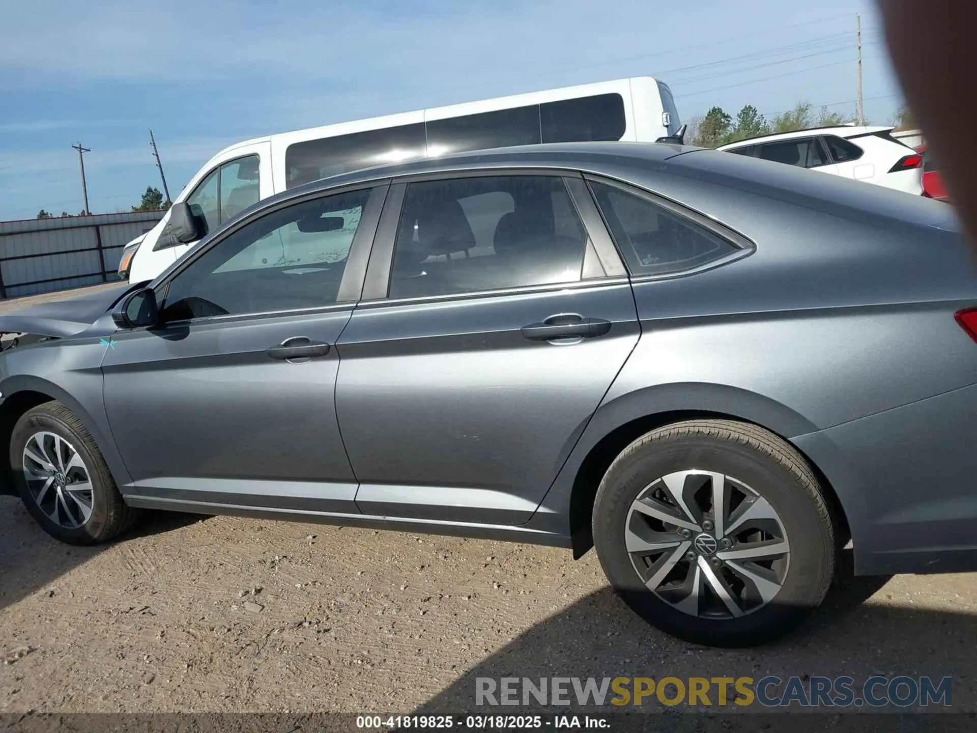 15 Photograph of a damaged car 3VW5M7BU0RM095394 VOLKSWAGEN JETTA 2024