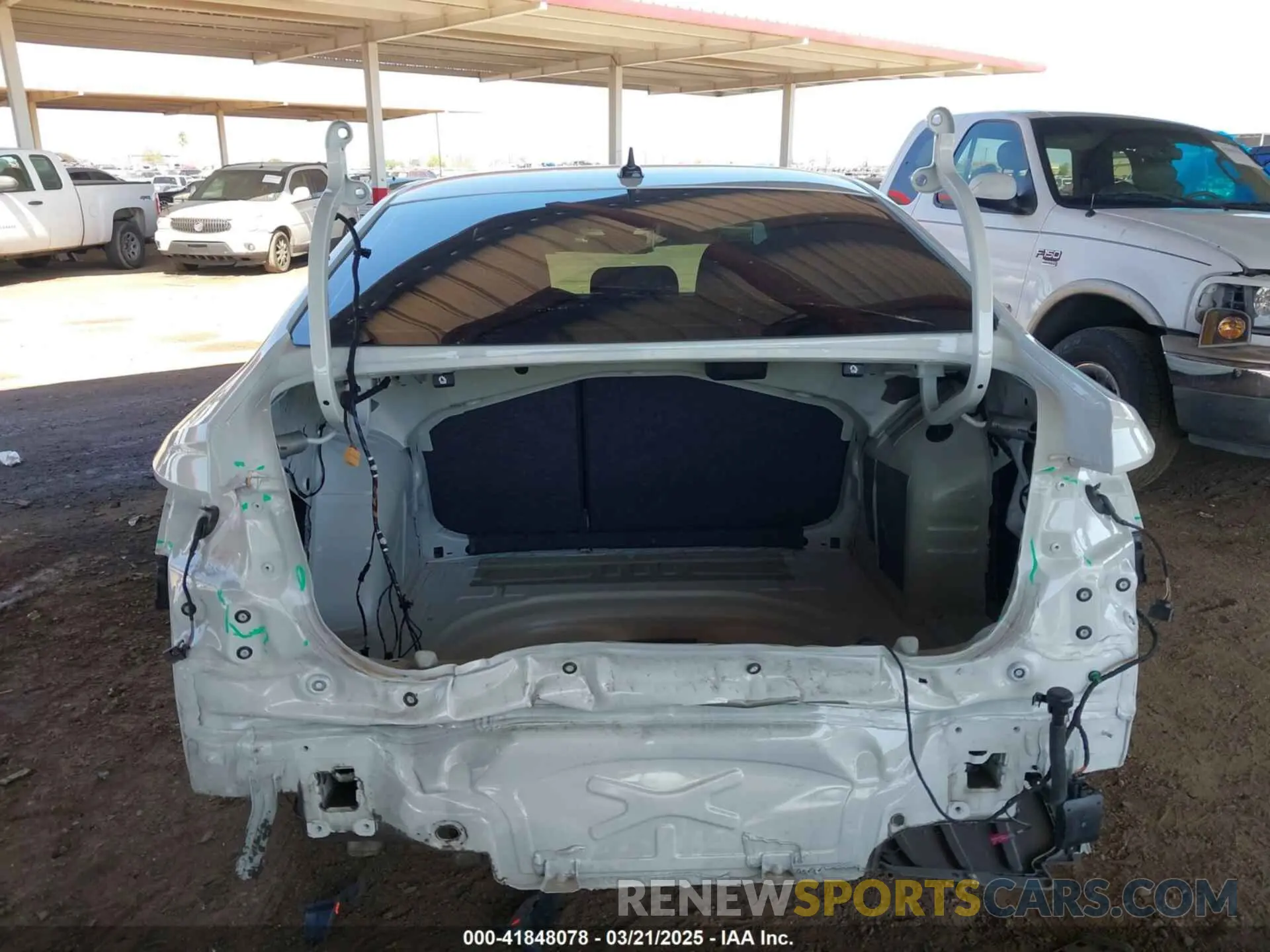 17 Photograph of a damaged car 3VW5M7BU1RM021448 VOLKSWAGEN JETTA 2024