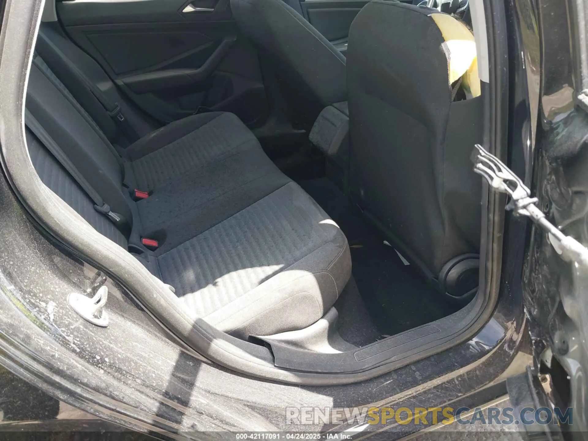 8 Photograph of a damaged car 3VW5M7BU2RM092061 VOLKSWAGEN JETTA 2024