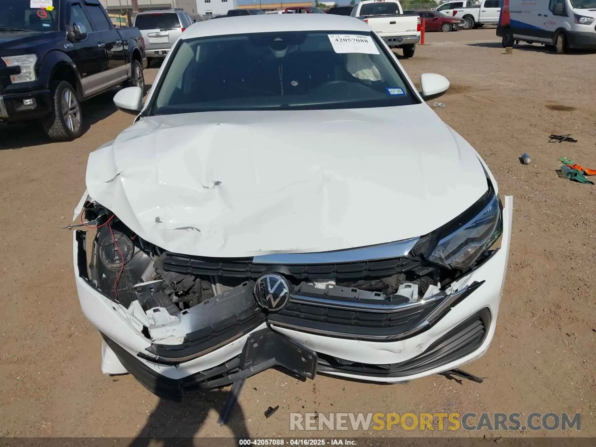 13 Photograph of a damaged car 3VW5M7BU3RM095504 VOLKSWAGEN JETTA 2024