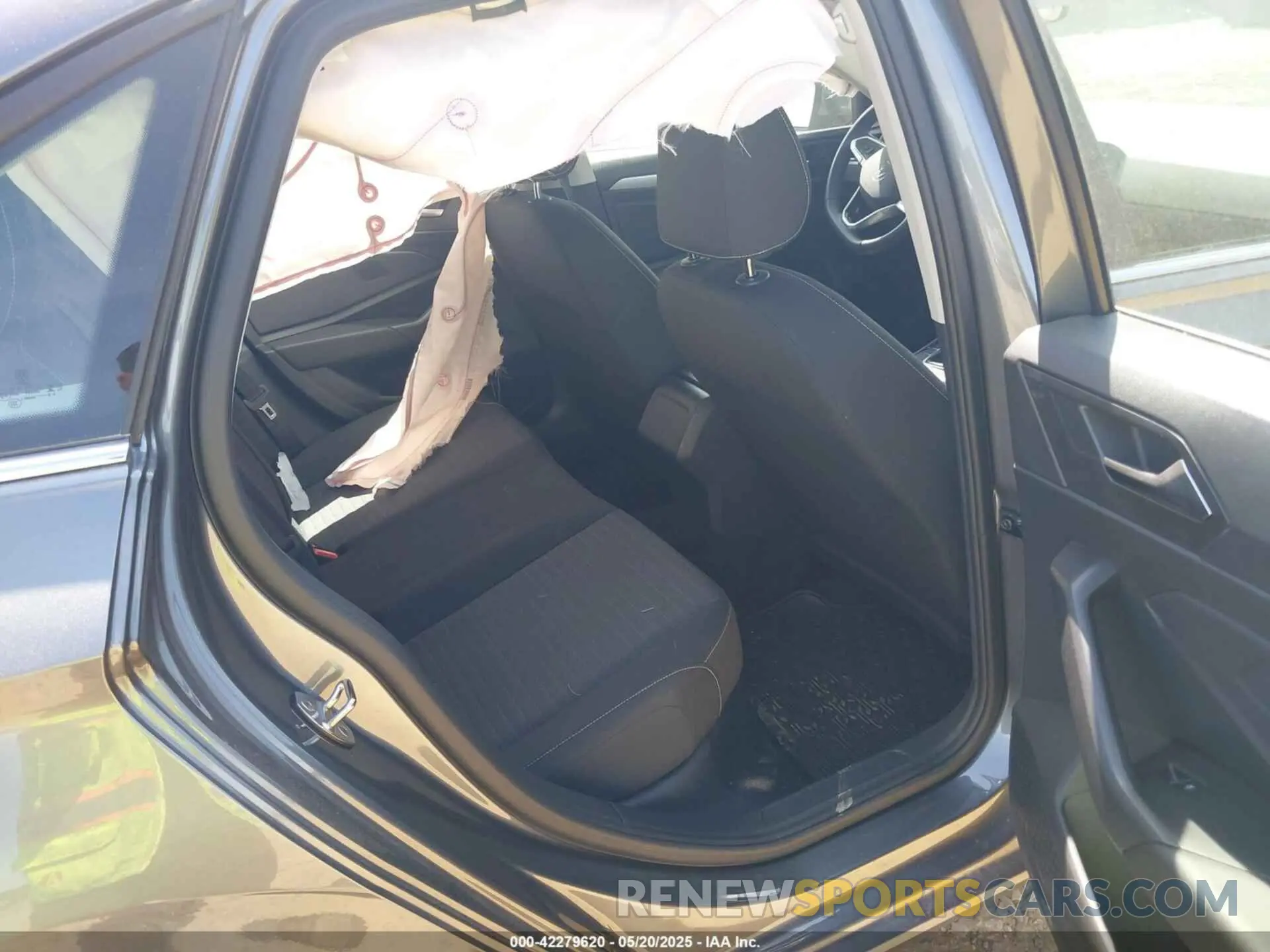 8 Photograph of a damaged car 3VW5M7BU8RM048775 VOLKSWAGEN JETTA 2024