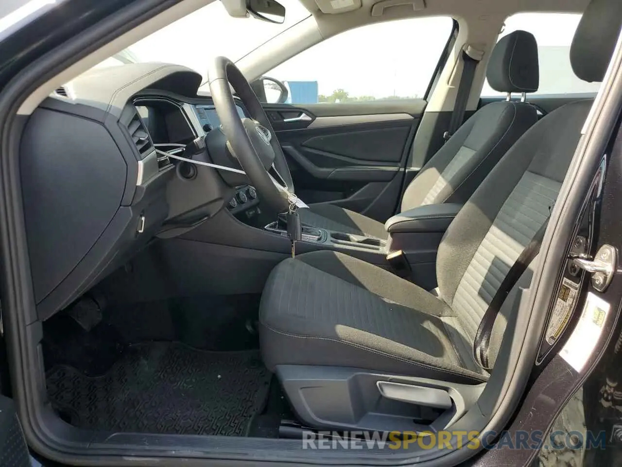7 Photograph of a damaged car 3VW5M7BU8RM063986 VOLKSWAGEN JETTA 2024
