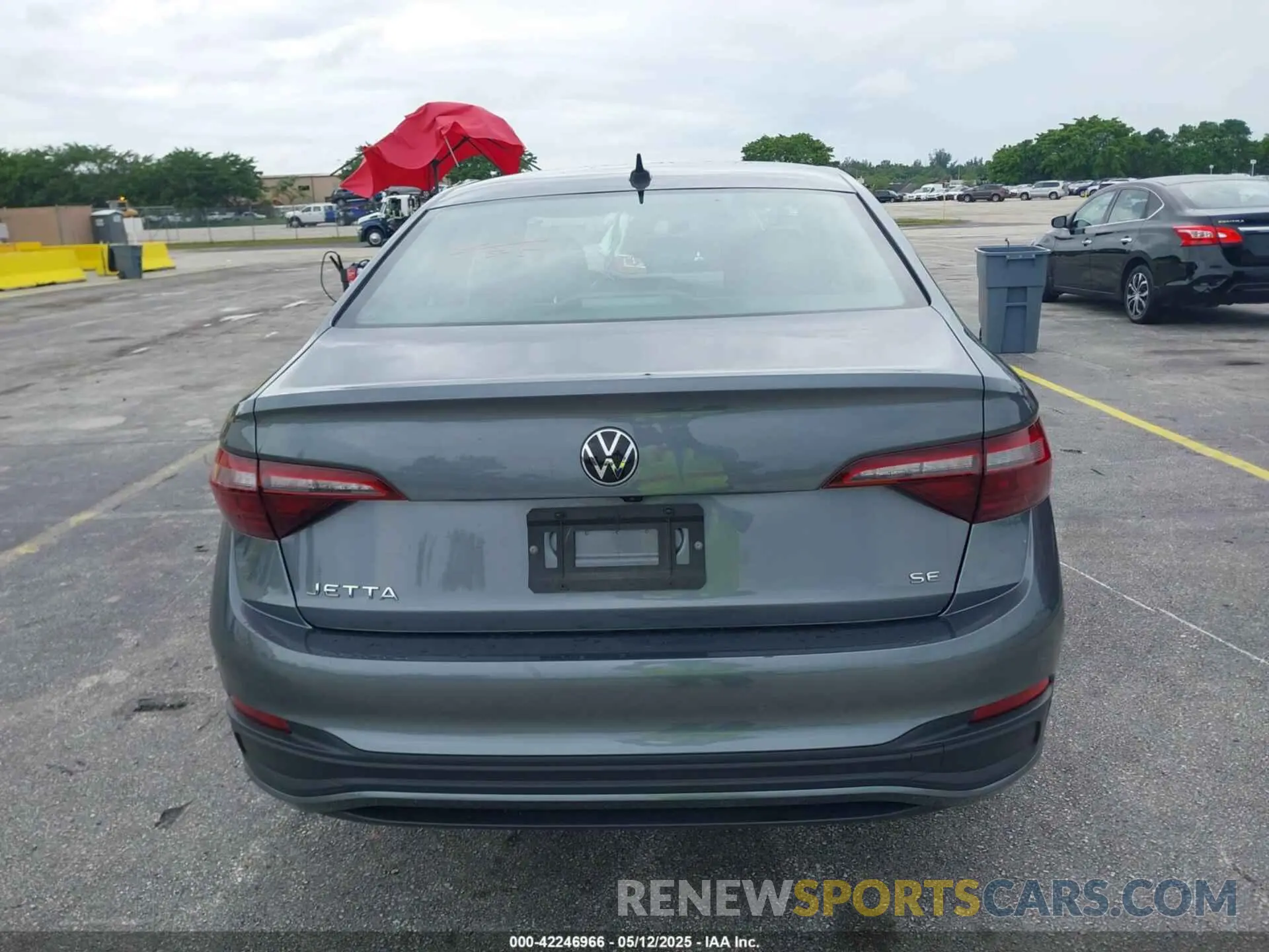 16 Photograph of a damaged car 3VW7M7BU0RM014287 VOLKSWAGEN JETTA 2024