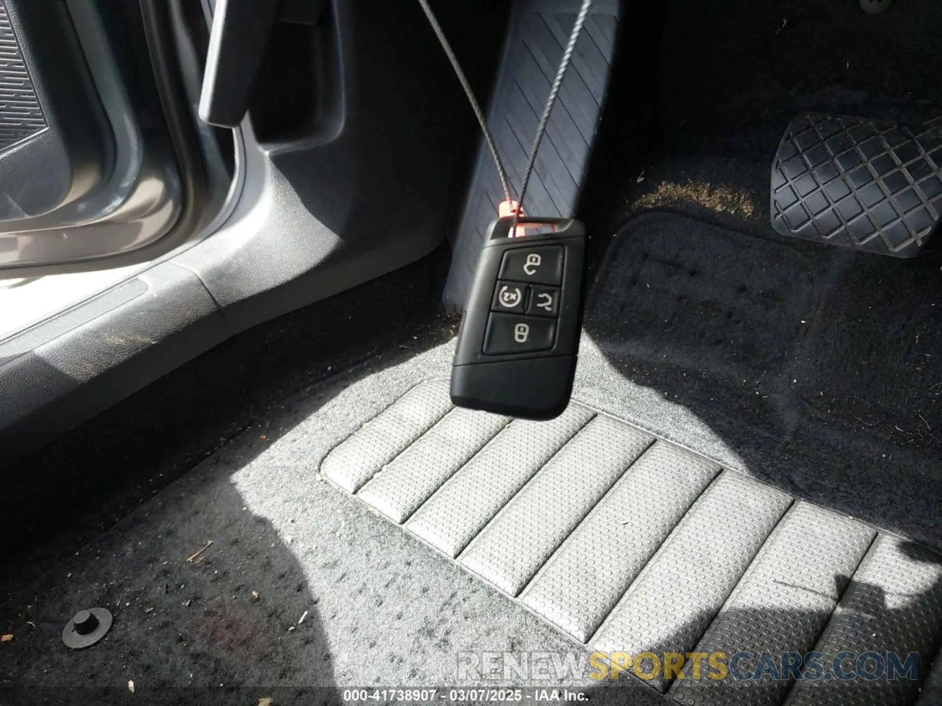 11 Photograph of a damaged car 3VW7M7BU1RM019109 VOLKSWAGEN JETTA 2024