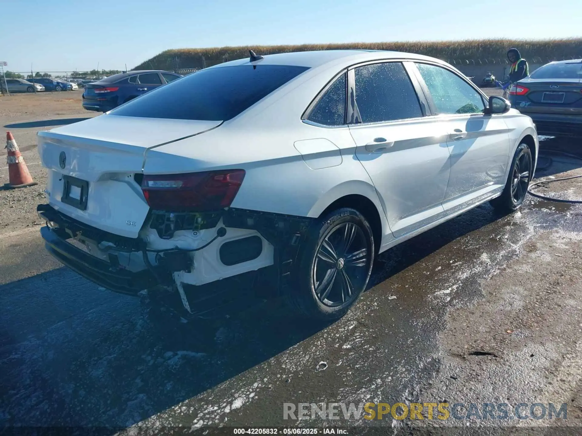 4 Photograph of a damaged car 3VW7M7BU2RM031902 VOLKSWAGEN JETTA 2024