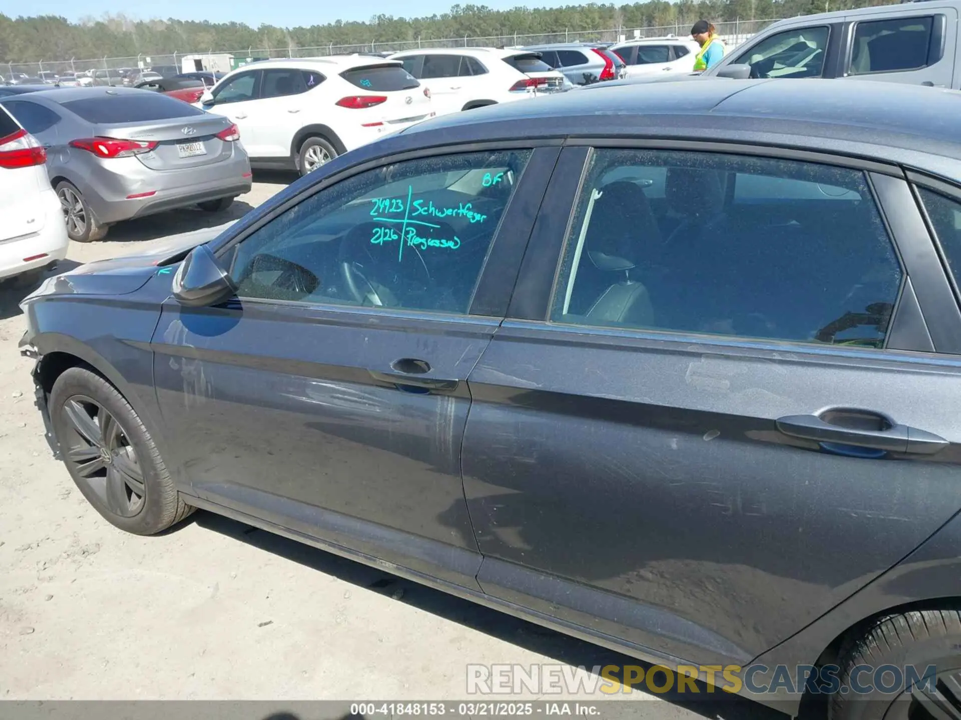 14 Photograph of a damaged car 3VW7M7BU4RM046014 VOLKSWAGEN JETTA 2024