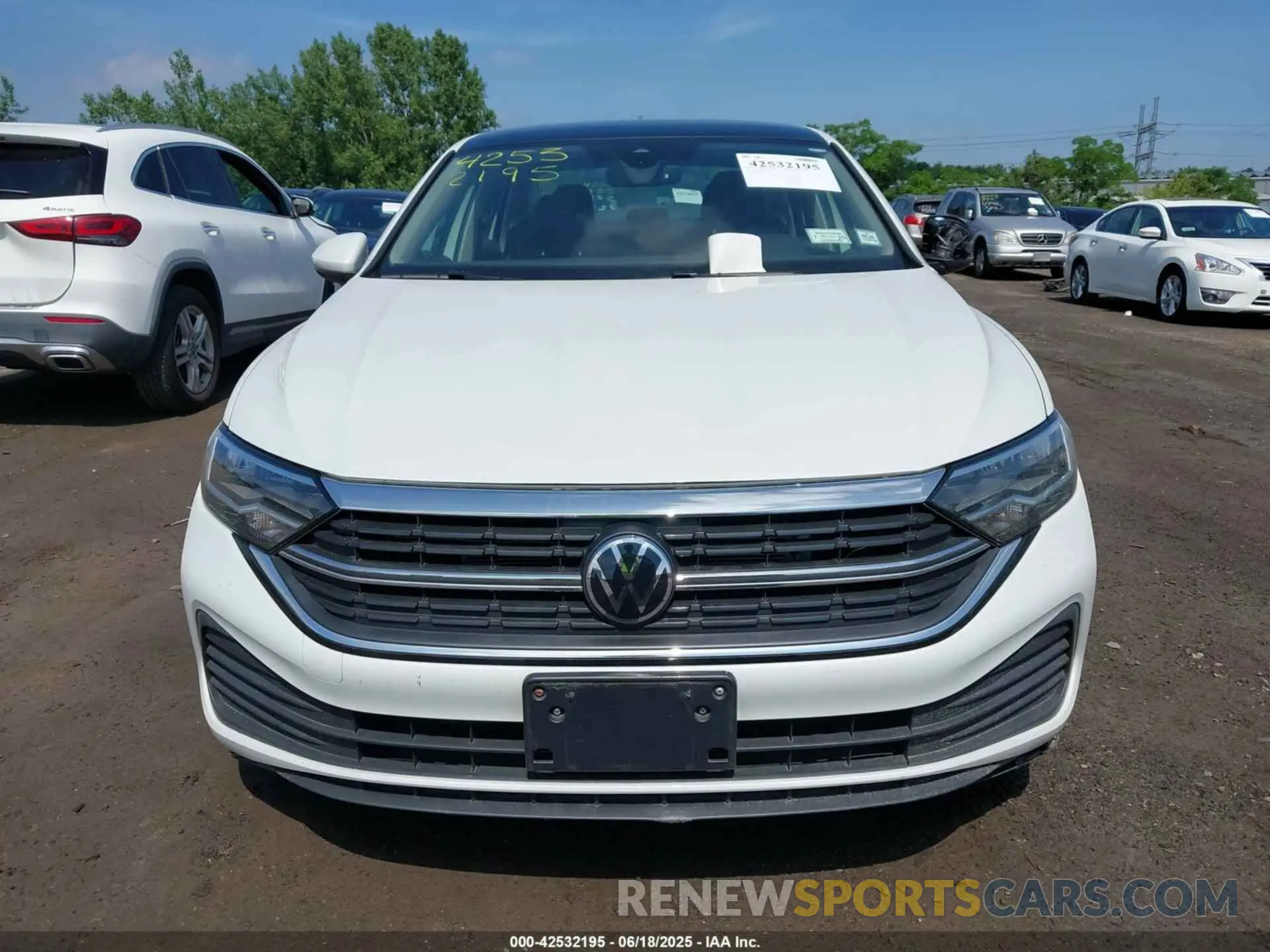 12 Photograph of a damaged car 3VW7M7BU5RM038911 VOLKSWAGEN JETTA 2024