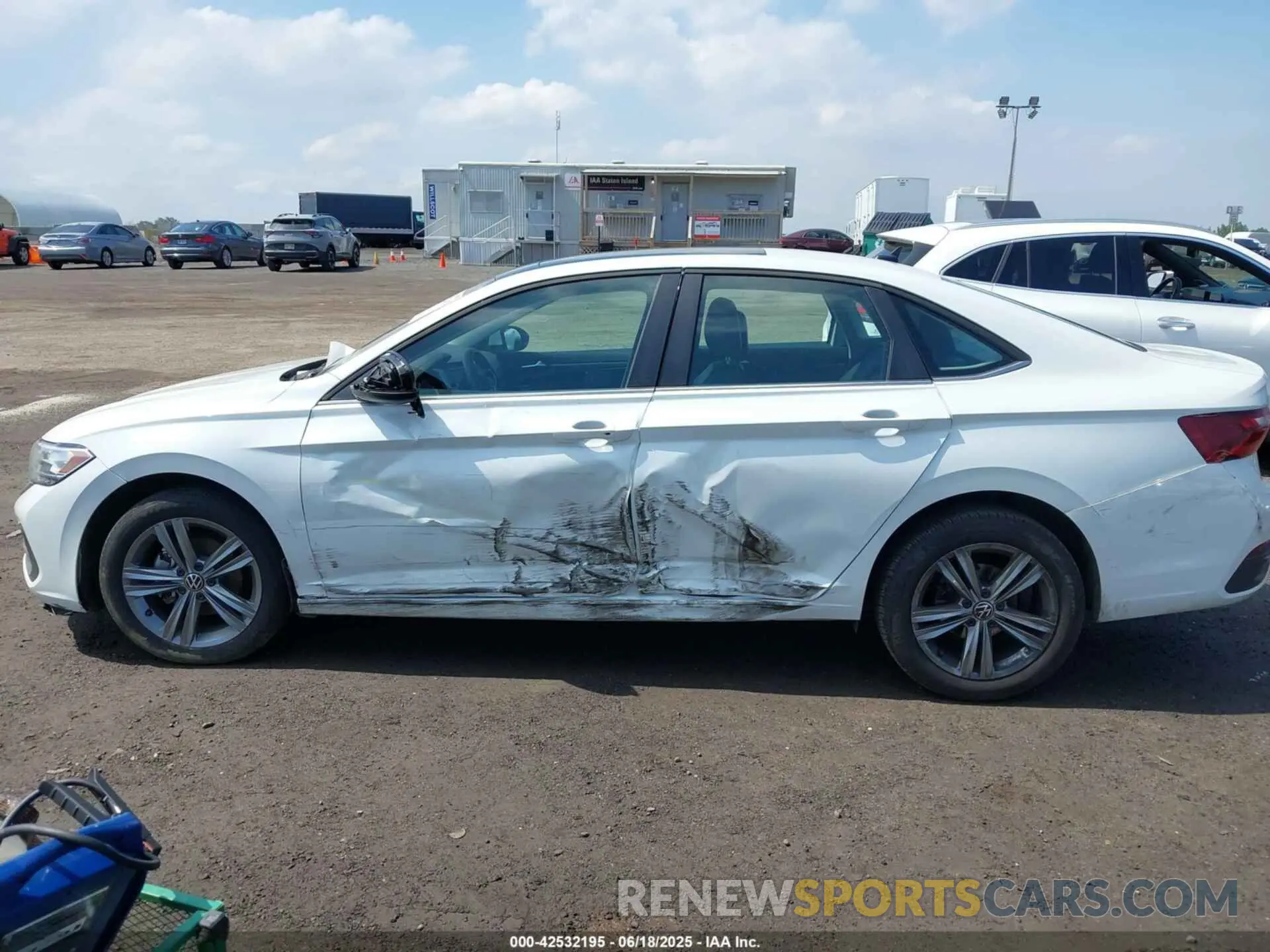 14 Photograph of a damaged car 3VW7M7BU5RM038911 VOLKSWAGEN JETTA 2024
