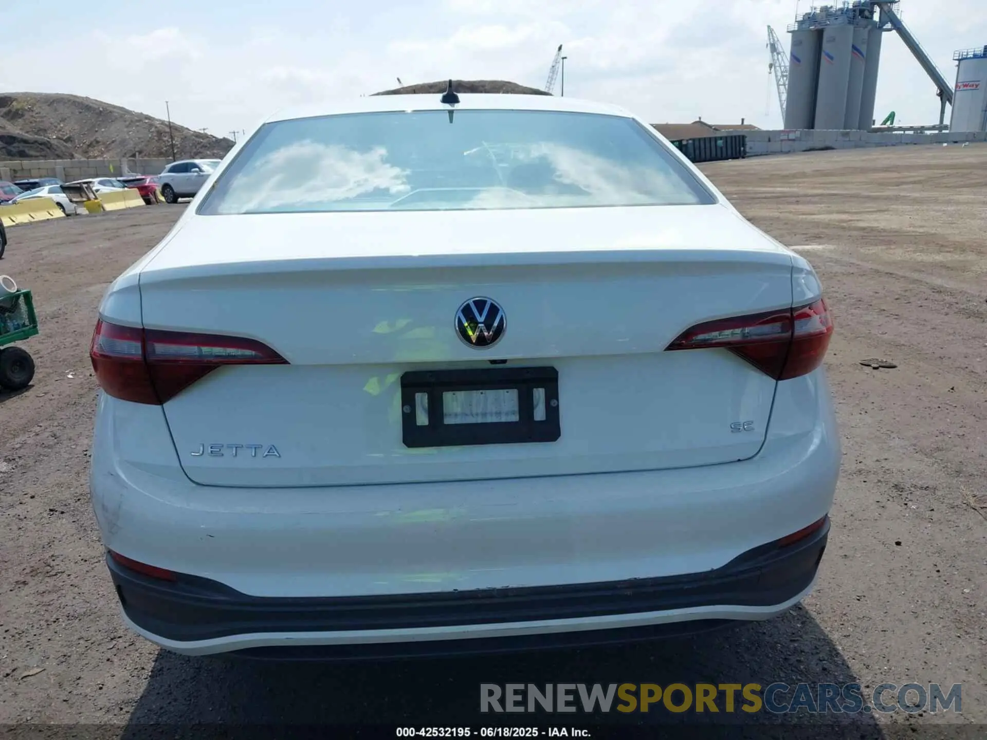 16 Photograph of a damaged car 3VW7M7BU5RM038911 VOLKSWAGEN JETTA 2024