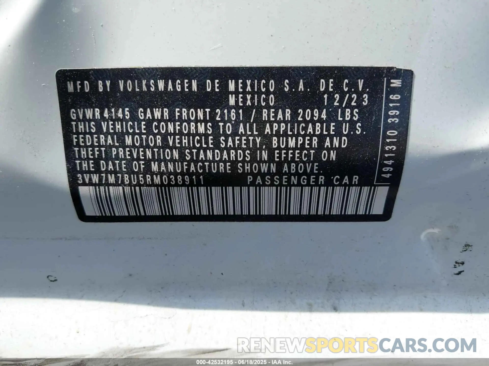 9 Photograph of a damaged car 3VW7M7BU5RM038911 VOLKSWAGEN JETTA 2024