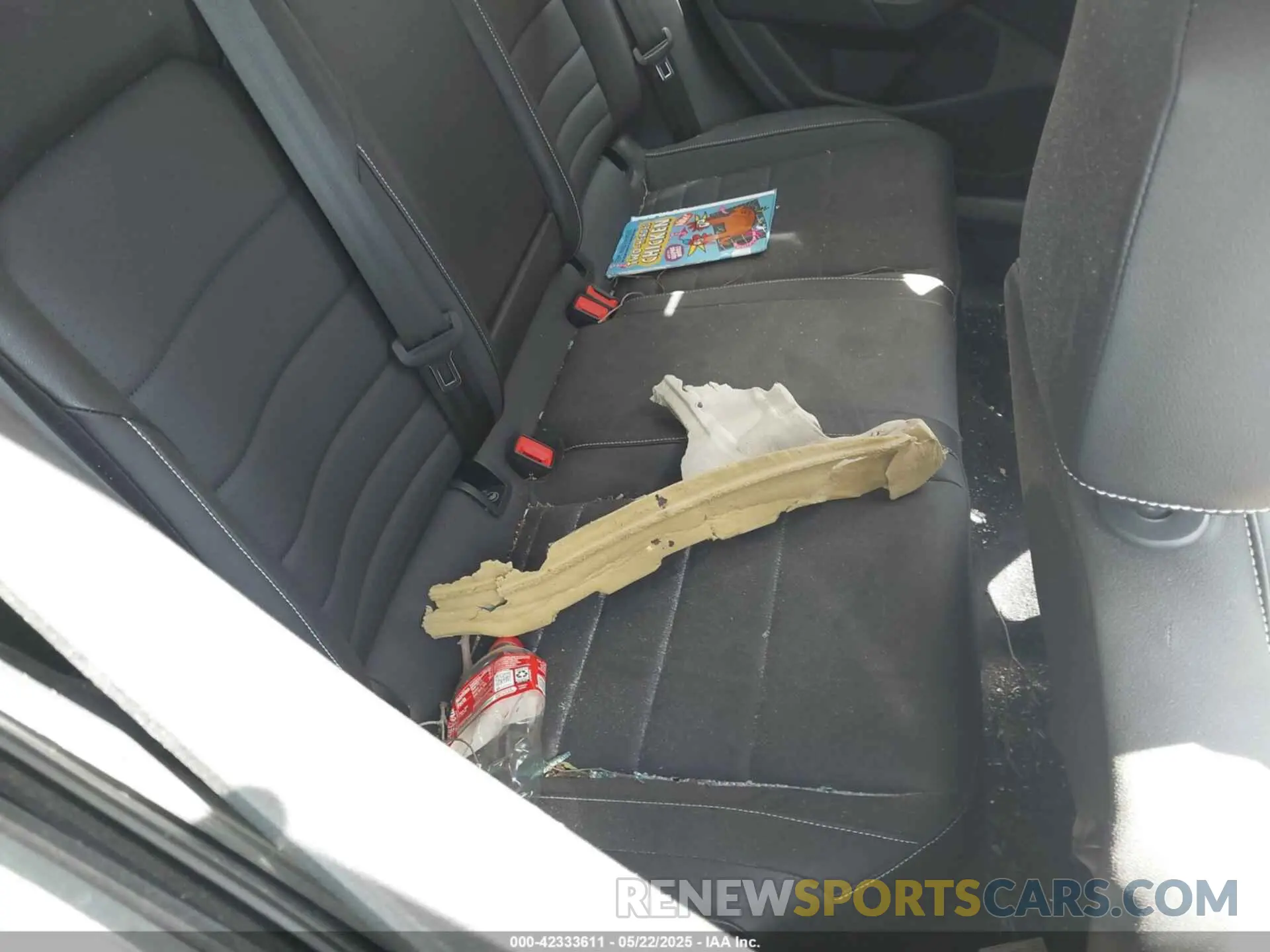 8 Photograph of a damaged car 3VW7M7BU6RM056513 VOLKSWAGEN JETTA 2024