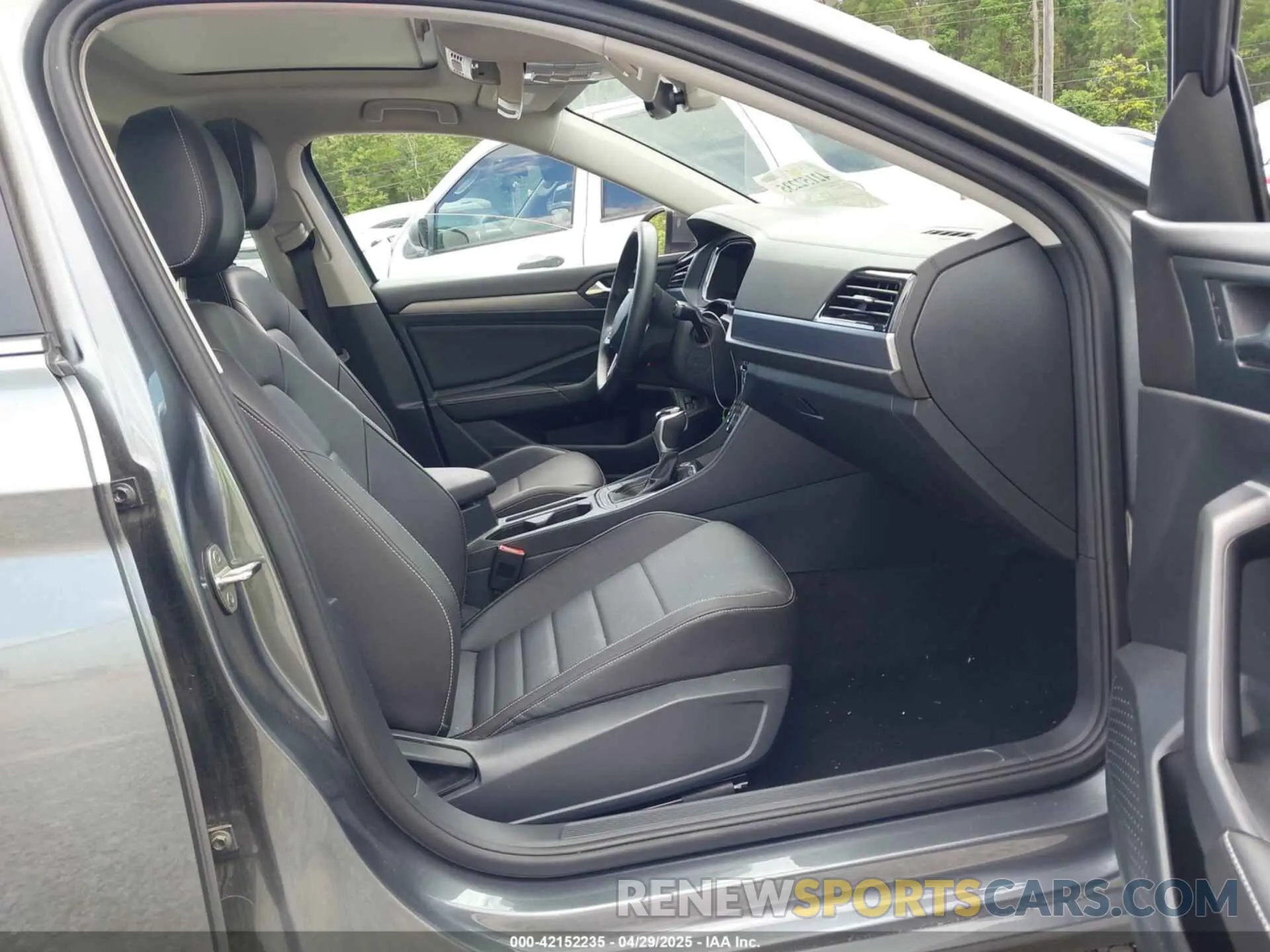 5 Photograph of a damaged car 3VW7M7BU6RM072680 VOLKSWAGEN JETTA 2024