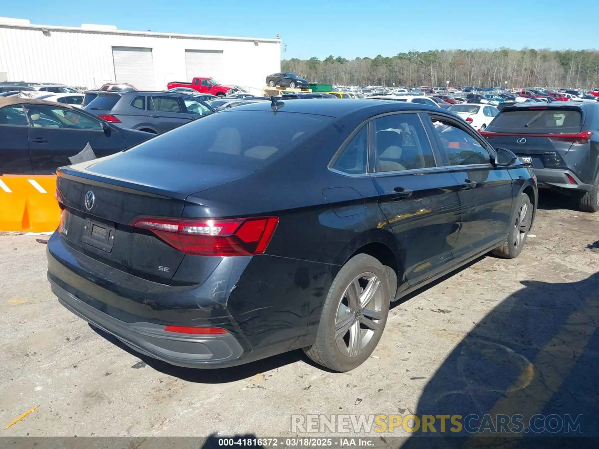 4 Photograph of a damaged car 3VW7M7BU7RM001519 VOLKSWAGEN JETTA 2024