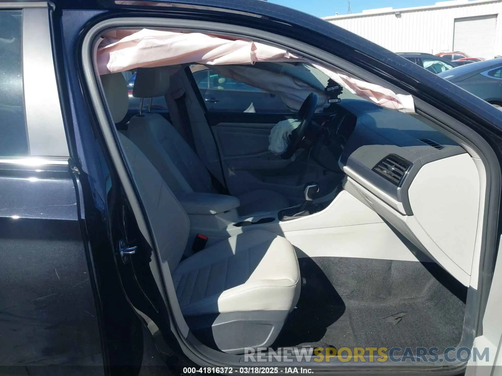 5 Photograph of a damaged car 3VW7M7BU7RM001519 VOLKSWAGEN JETTA 2024