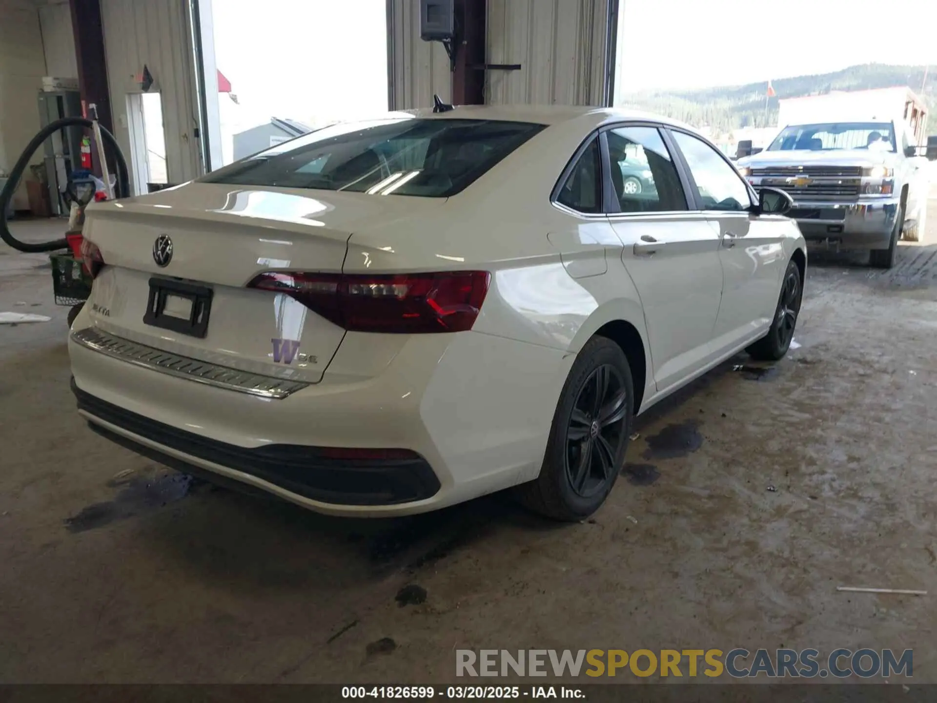 4 Photograph of a damaged car 3VW7M7BUXRM021635 VOLKSWAGEN JETTA 2024