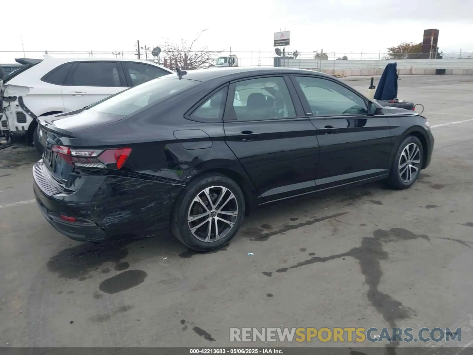 4 Photograph of a damaged car 3VWBM7BU0RM050426 VOLKSWAGEN JETTA 2024