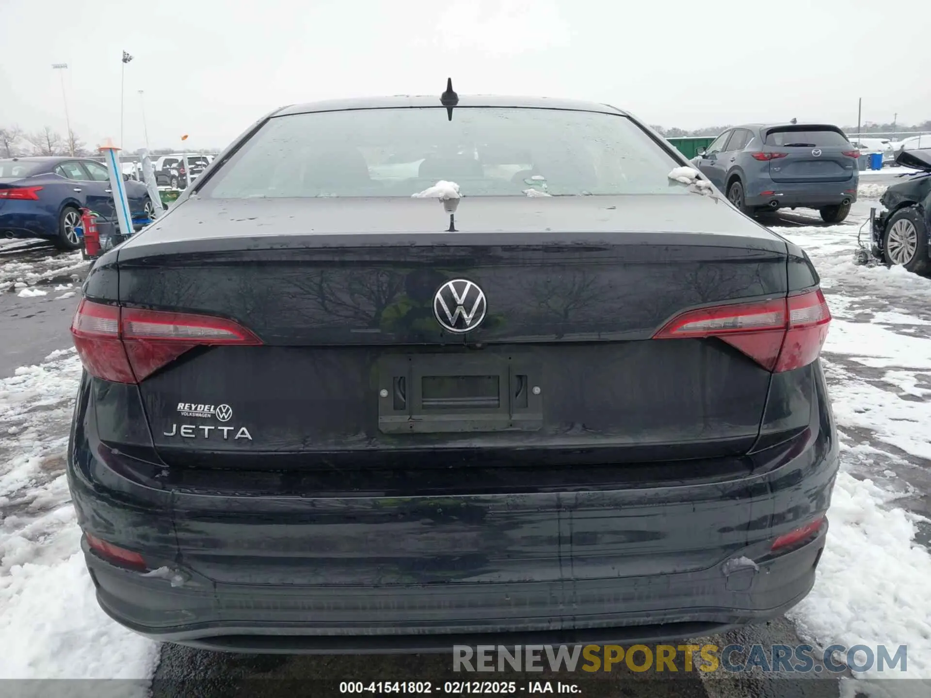 17 Photograph of a damaged car 3VWBM7BU5RM022072 VOLKSWAGEN JETTA 2024