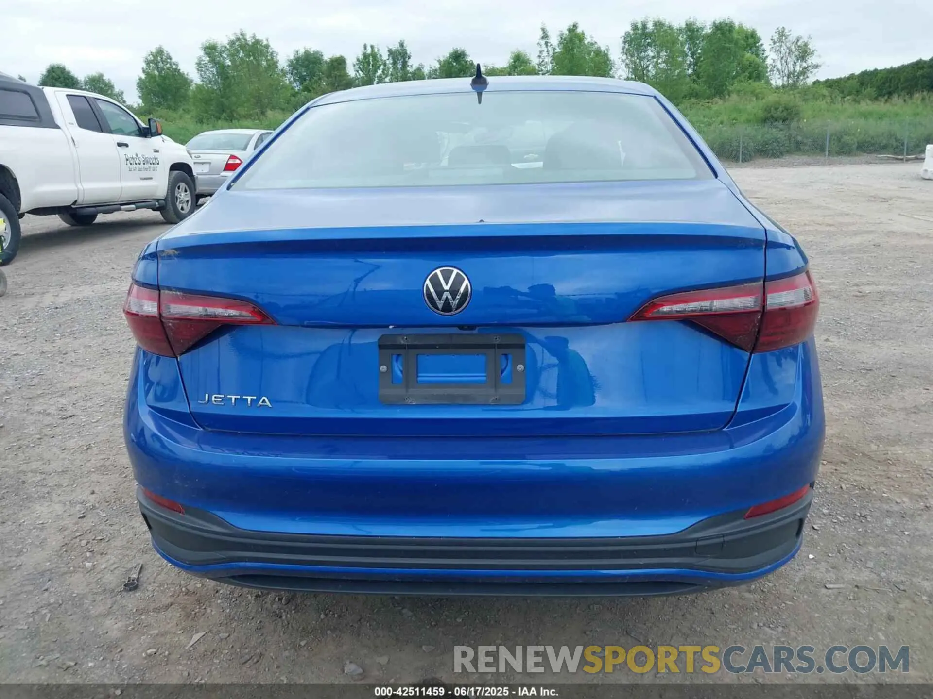 17 Photograph of a damaged car 3VWBM7BU6RM024798 VOLKSWAGEN JETTA 2024