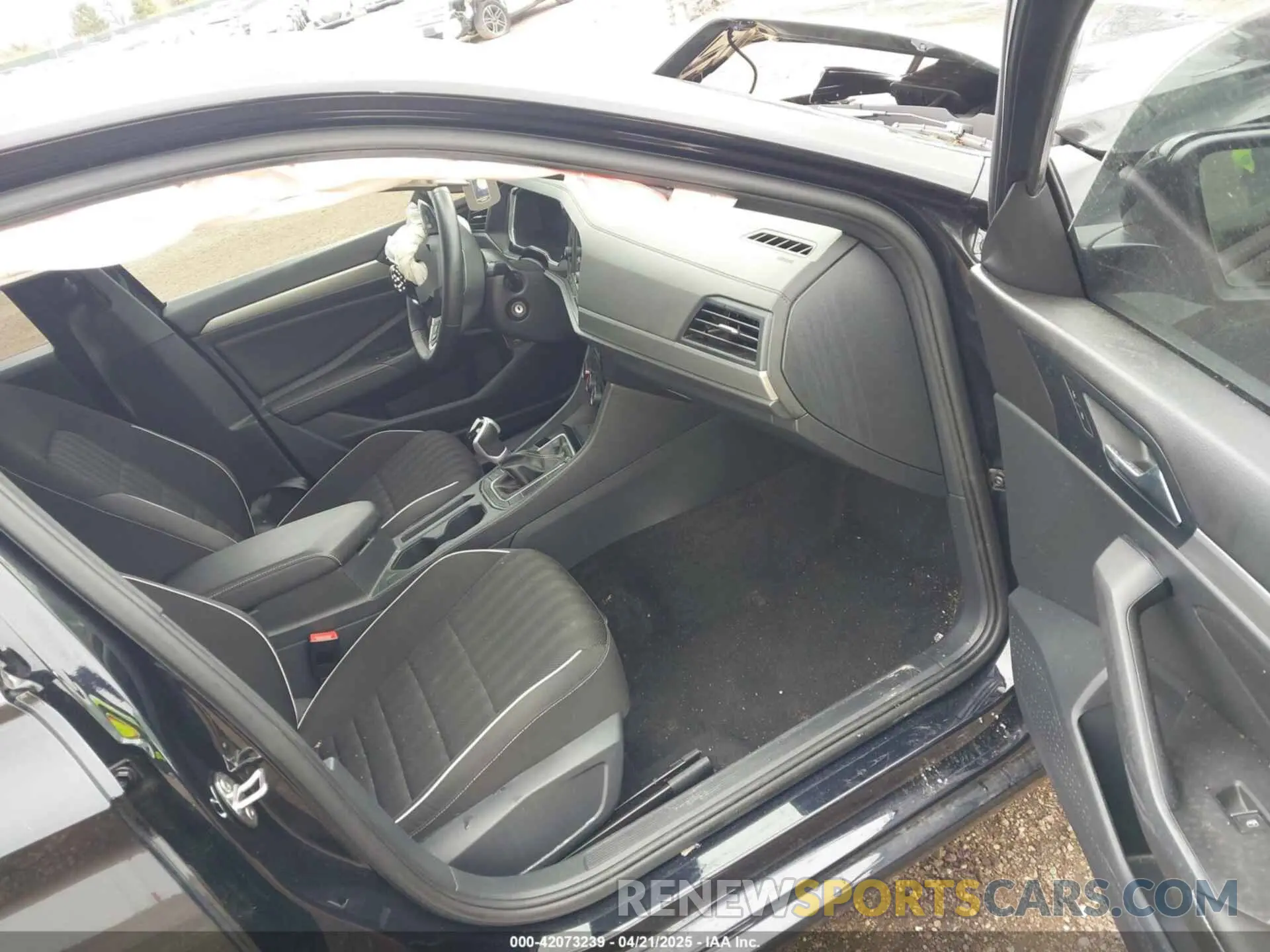 5 Photograph of a damaged car 3VWBM7BU8RM013253 VOLKSWAGEN JETTA 2024