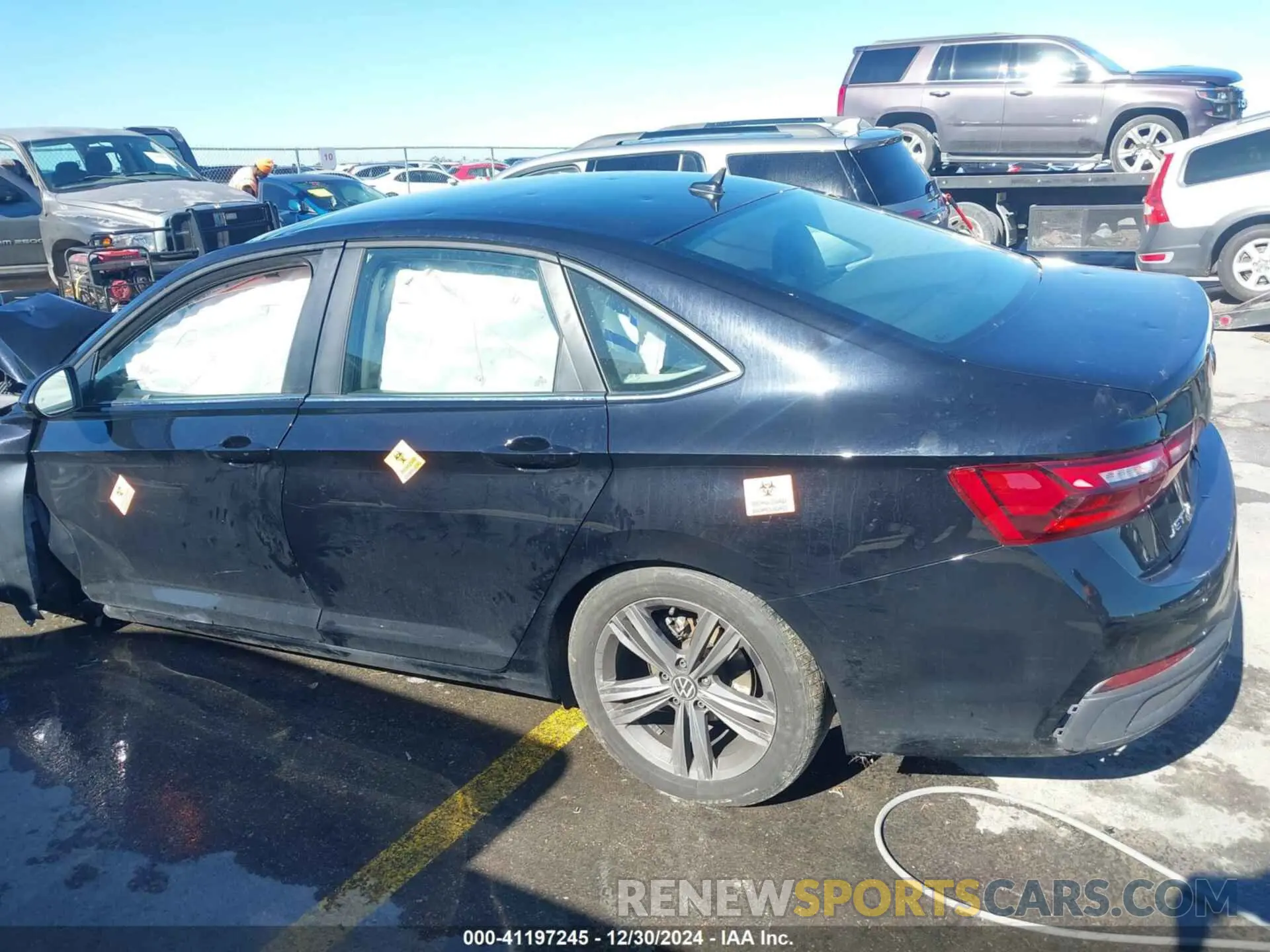 19 Photograph of a damaged car 3VWEM7BU0RM031825 VOLKSWAGEN JETTA 2024