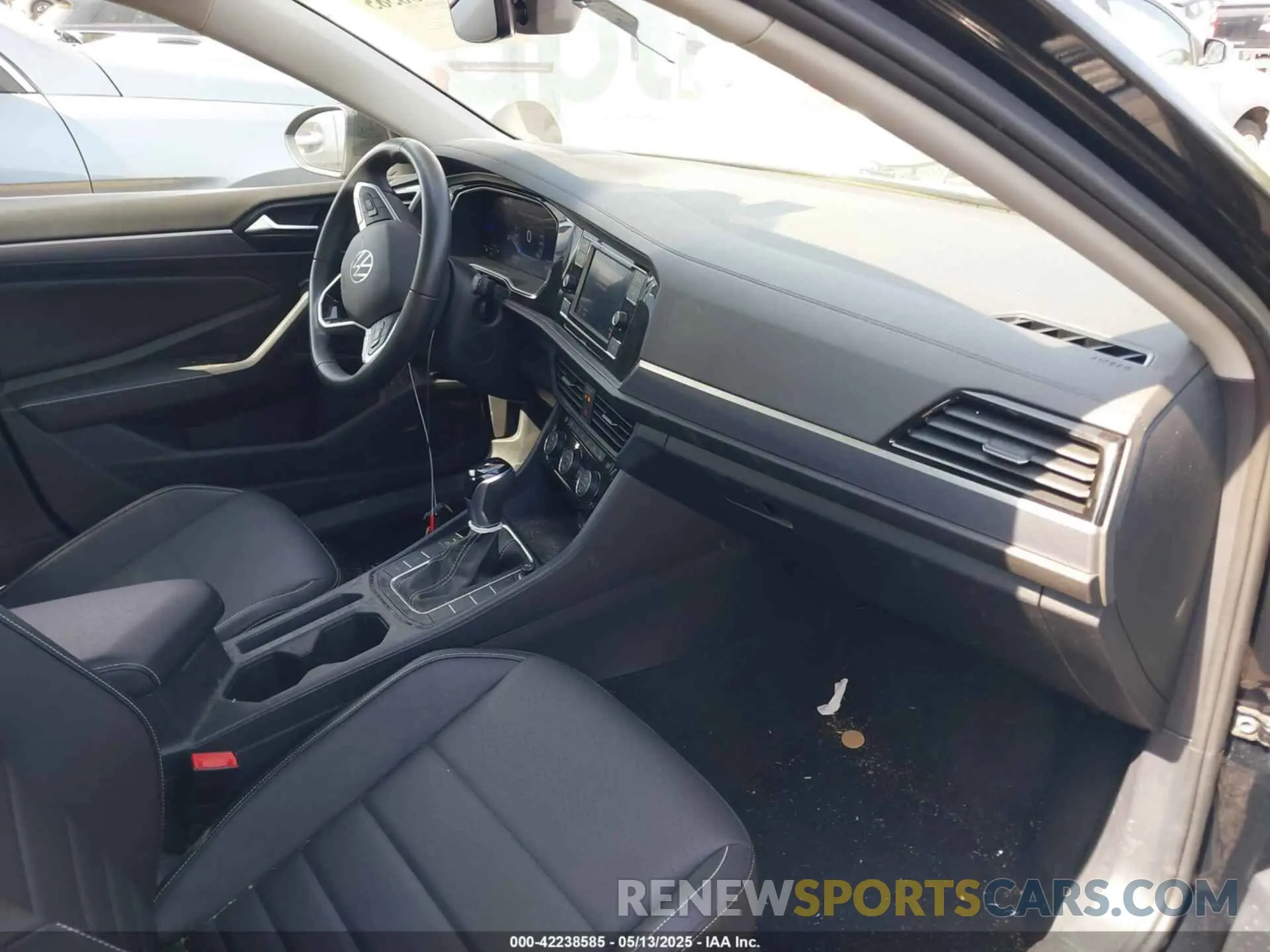 5 Photograph of a damaged car 3VWEM7BU0RM040900 VOLKSWAGEN JETTA 2024