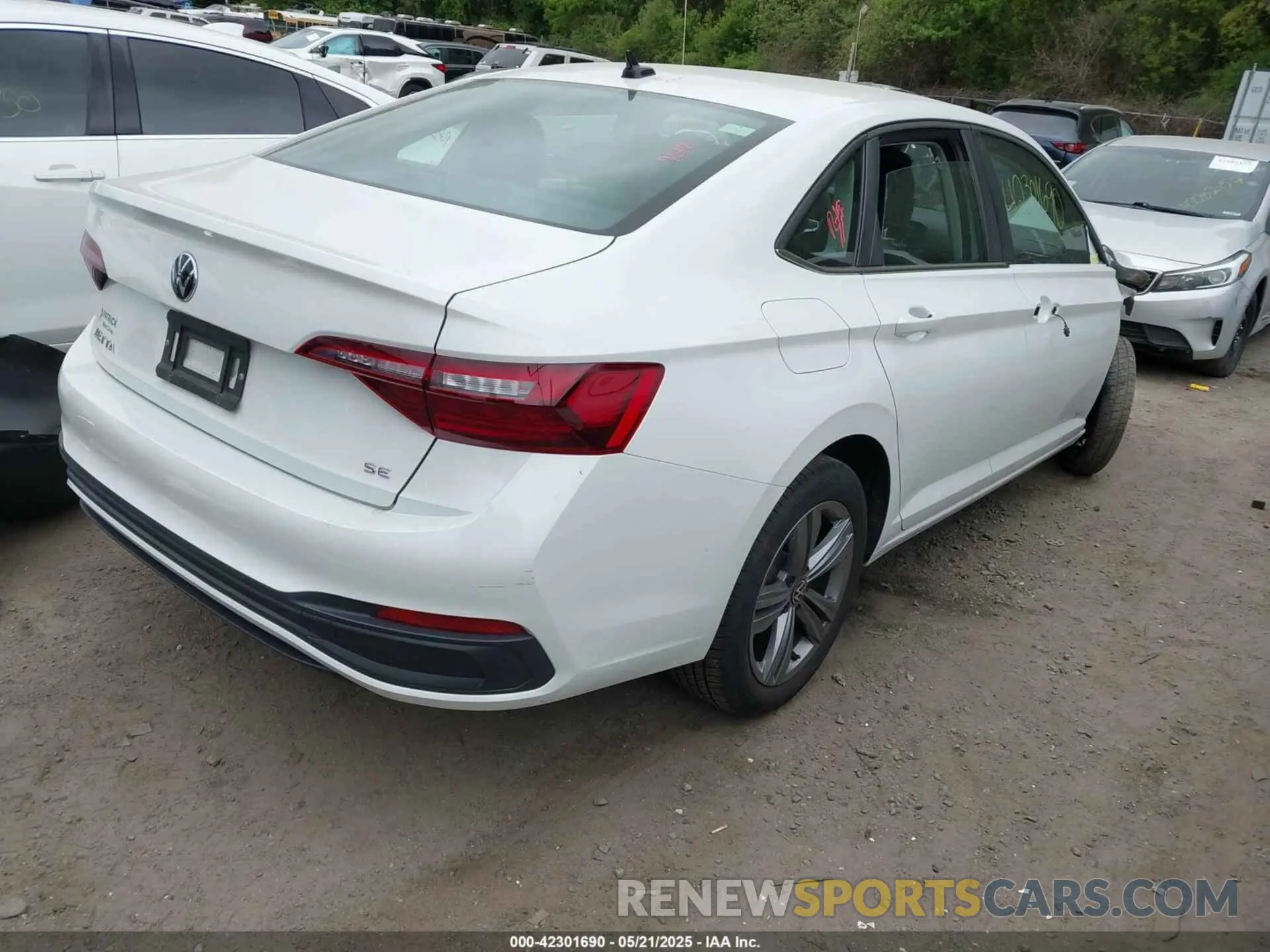4 Photograph of a damaged car 3VWEM7BU1RM066809 VOLKSWAGEN JETTA 2024