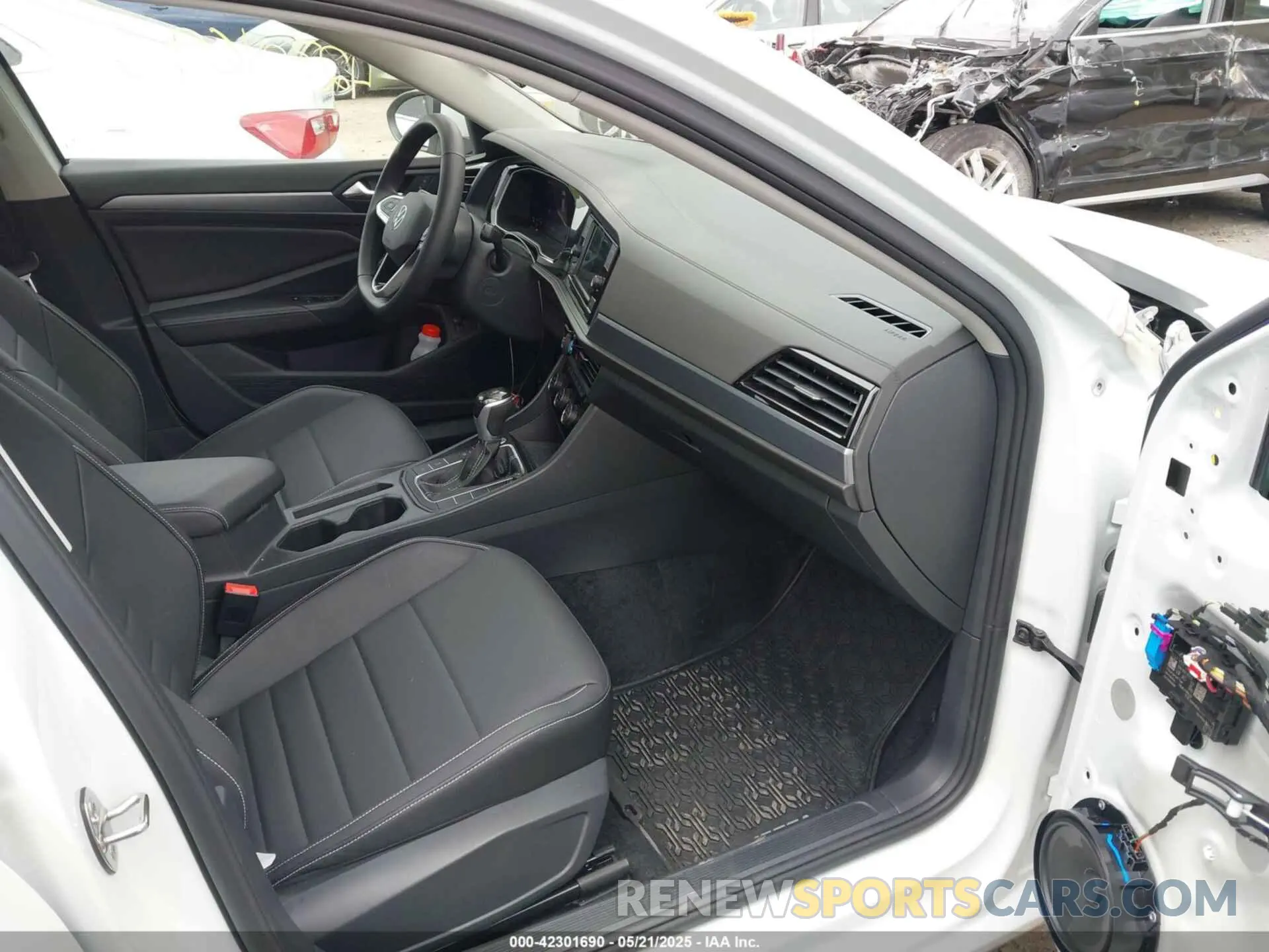 5 Photograph of a damaged car 3VWEM7BU1RM066809 VOLKSWAGEN JETTA 2024