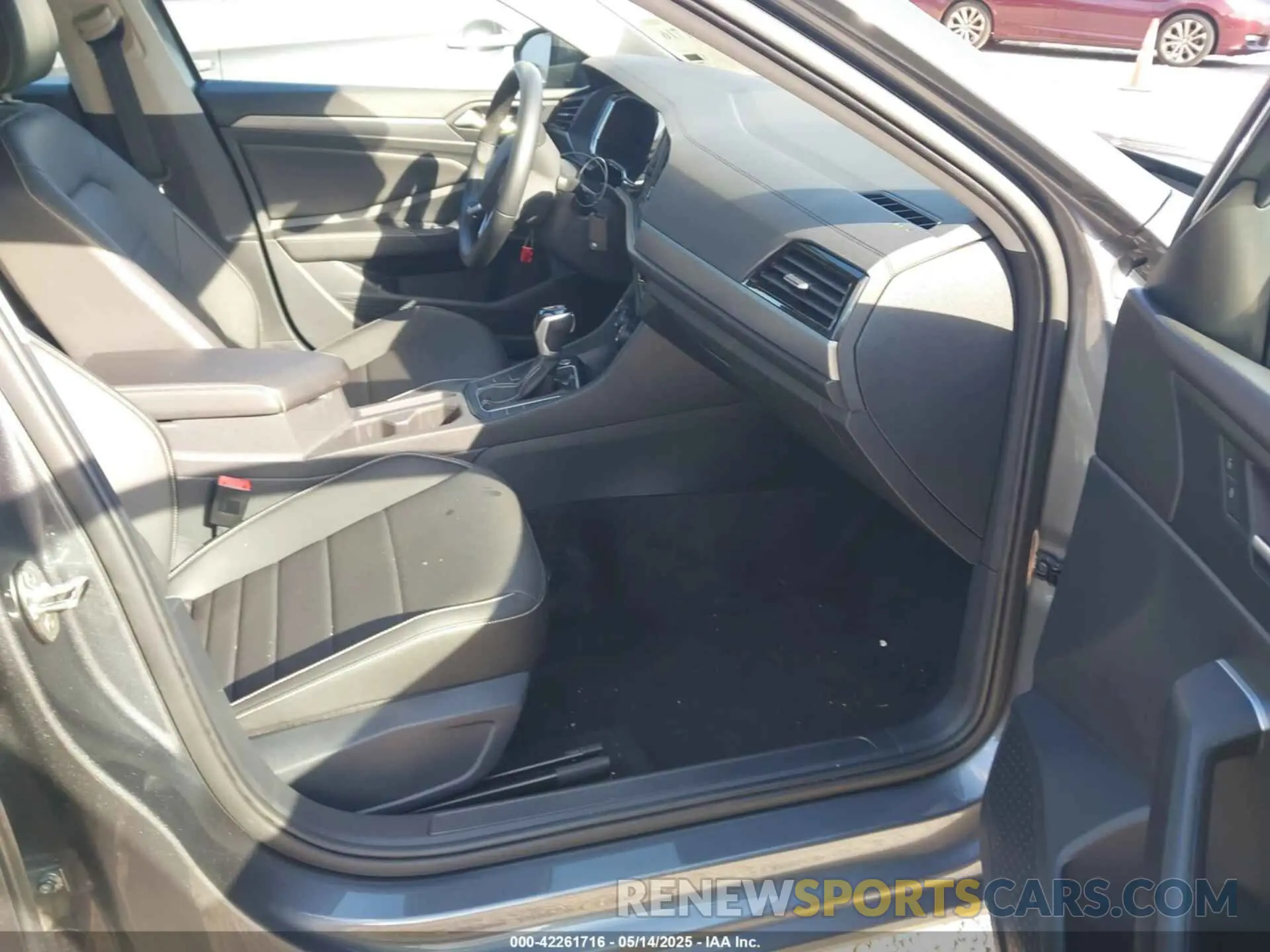 5 Photograph of a damaged car 3VWEM7BU3RM014100 VOLKSWAGEN JETTA 2024