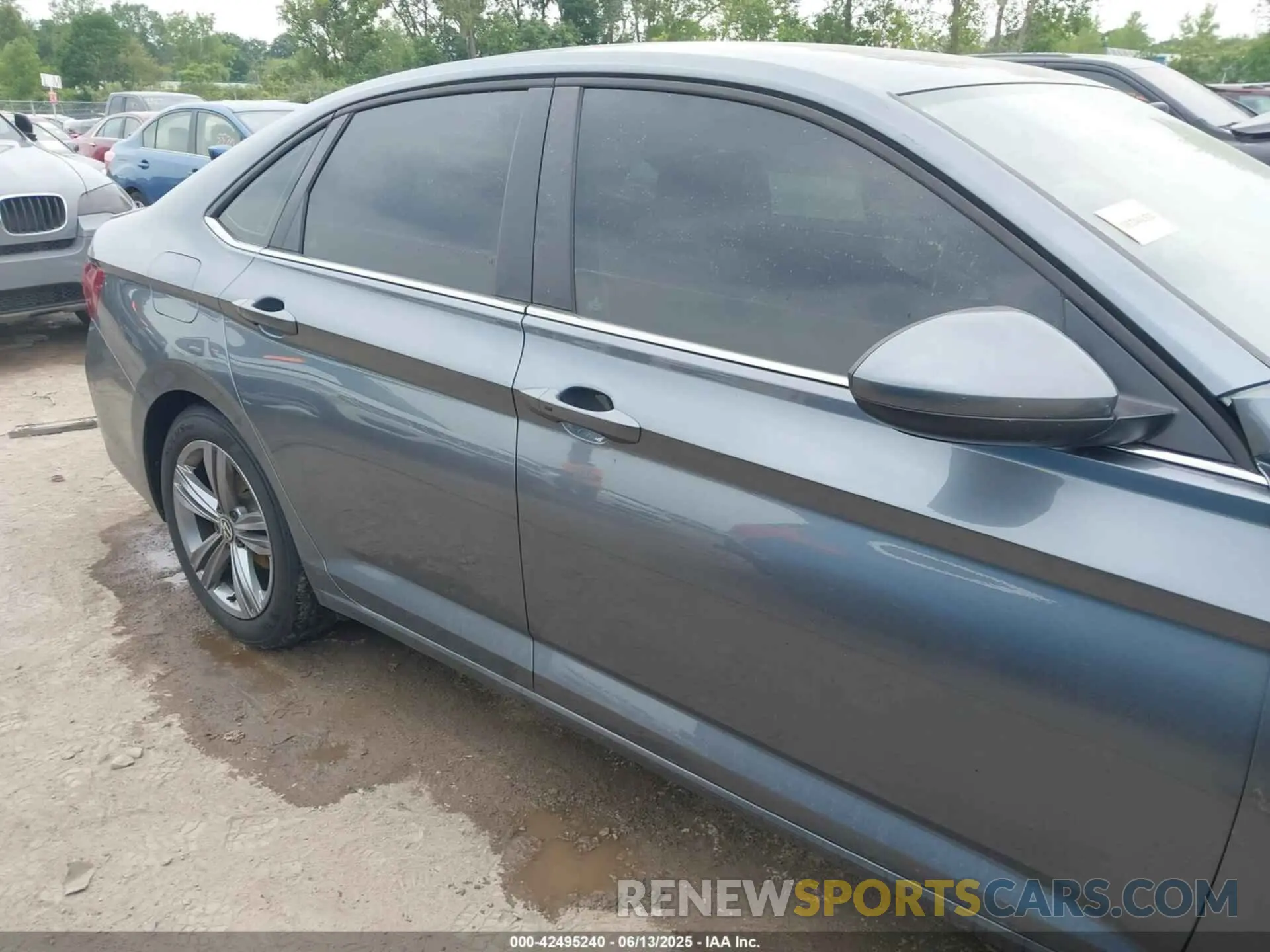 14 Photograph of a damaged car 3VWEM7BU4RM068554 VOLKSWAGEN JETTA 2024
