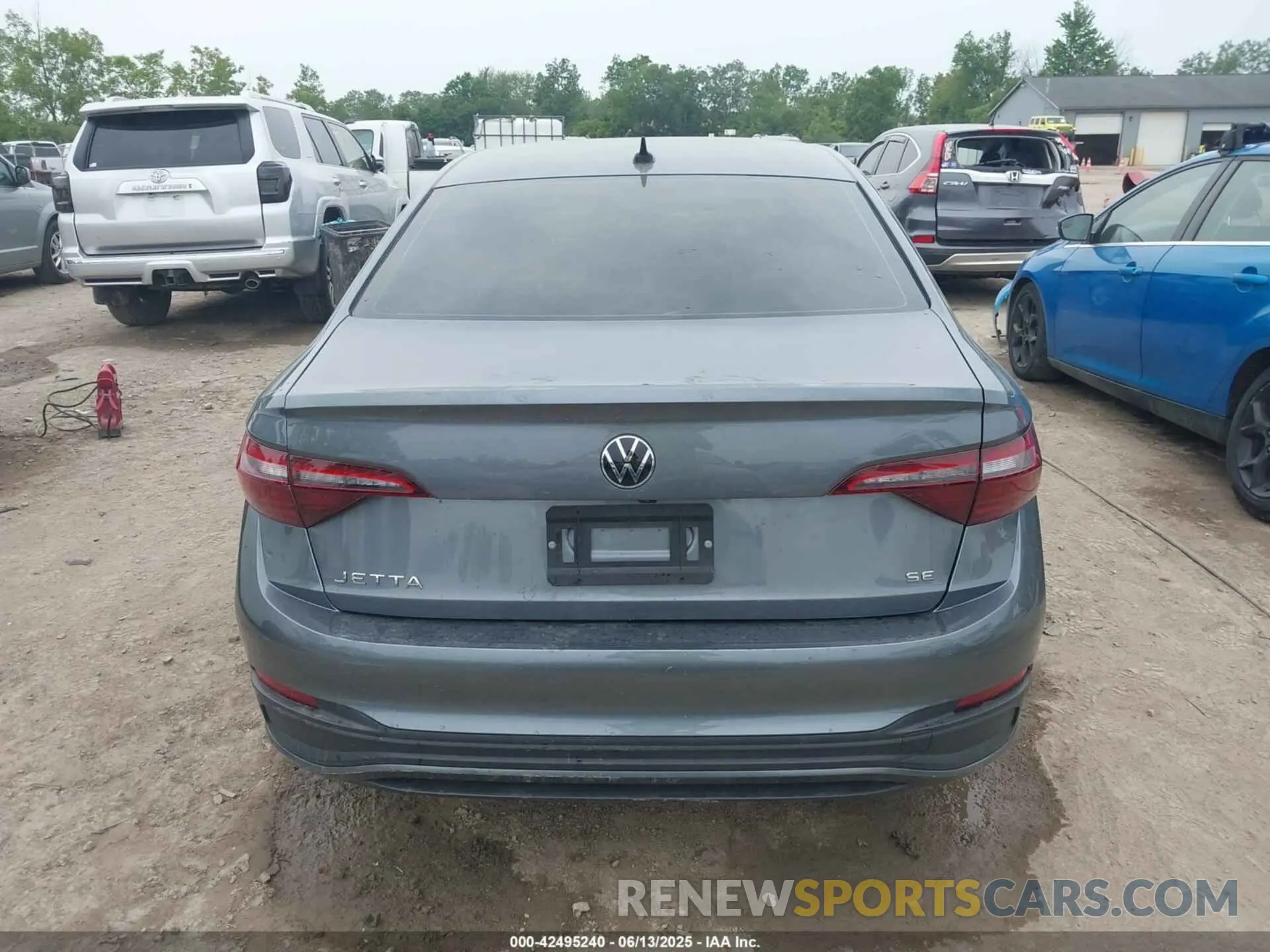 17 Photograph of a damaged car 3VWEM7BU4RM068554 VOLKSWAGEN JETTA 2024