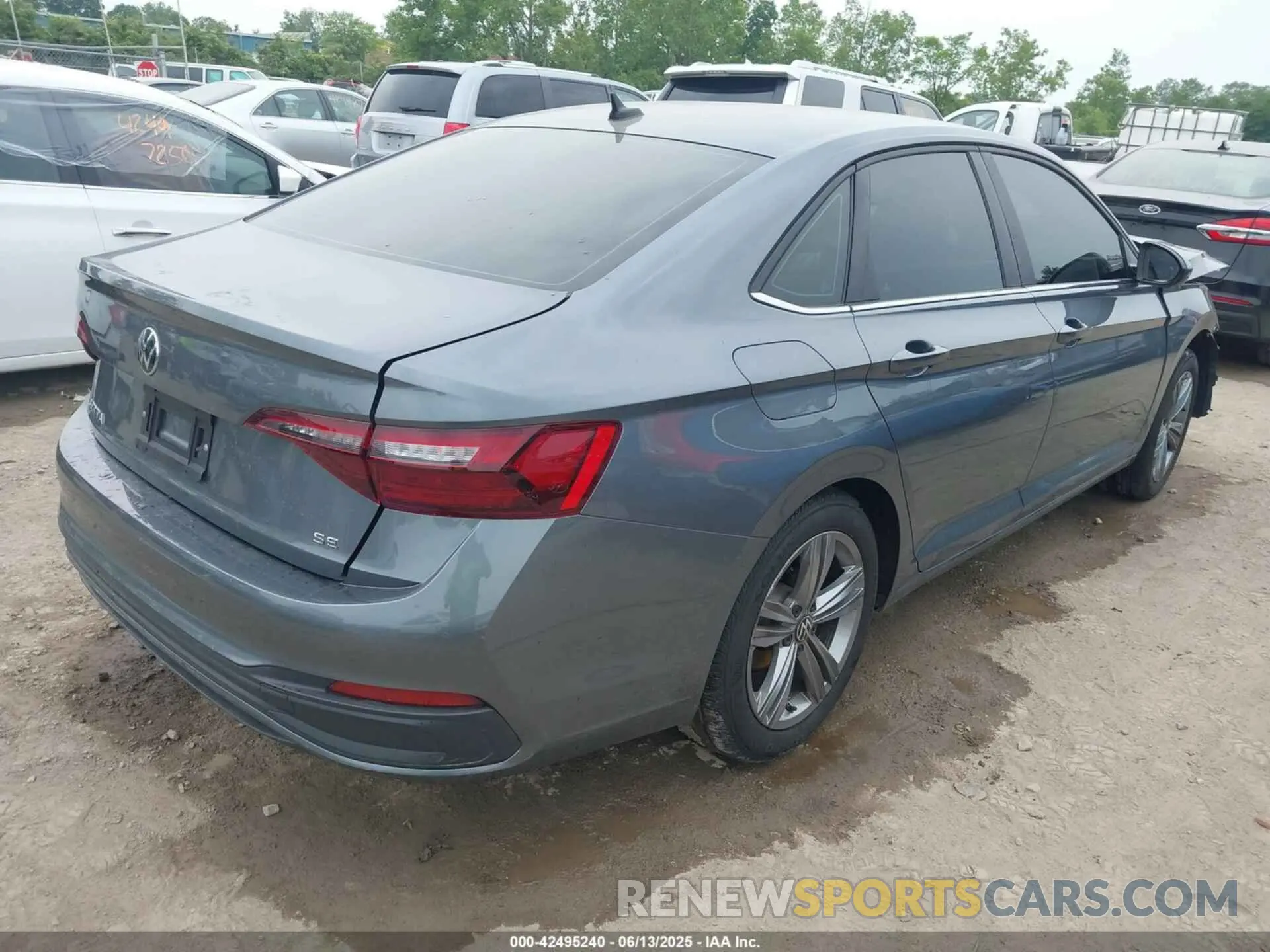 4 Photograph of a damaged car 3VWEM7BU4RM068554 VOLKSWAGEN JETTA 2024