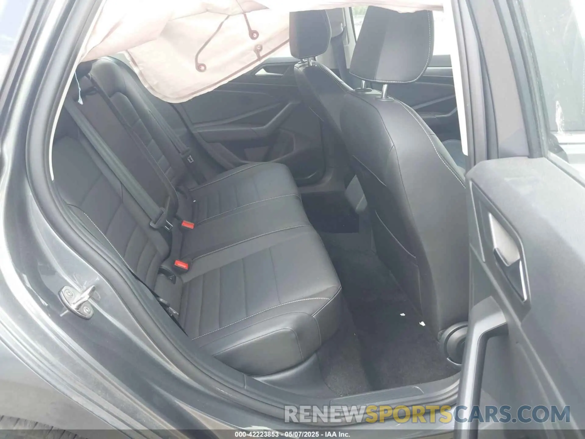 8 Photograph of a damaged car 3VWEM7BU4RM075116 VOLKSWAGEN JETTA 2024
