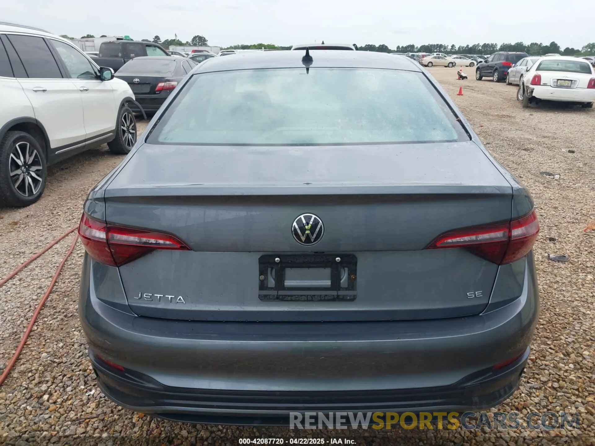 17 Photograph of a damaged car 3VWEM7BU6RM003964 VOLKSWAGEN JETTA 2024