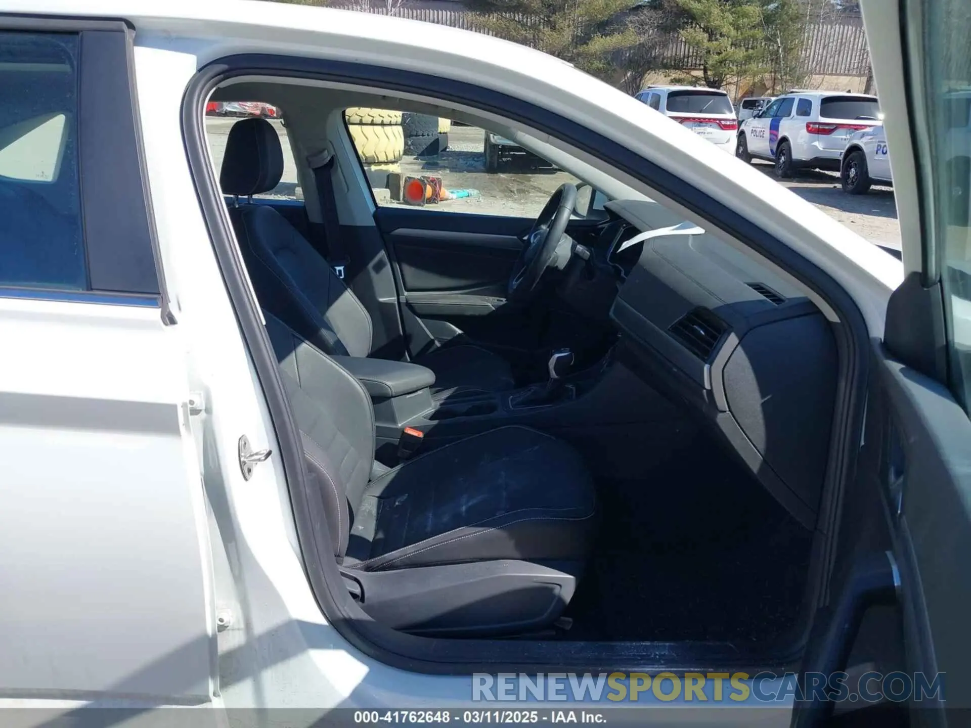 5 Photograph of a damaged car 3VWEM7BU9RM068985 VOLKSWAGEN JETTA 2024