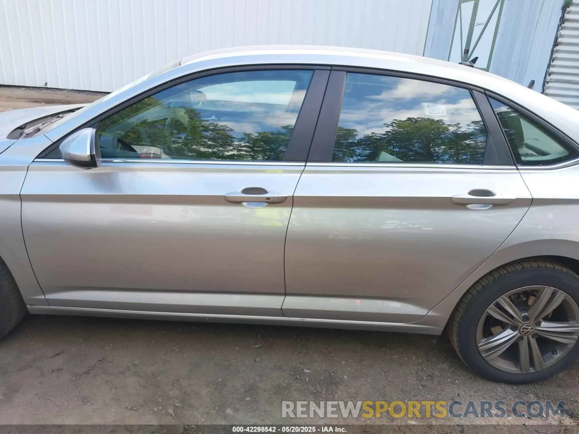 15 Photograph of a damaged car 3VWEM7BU9RM088055 VOLKSWAGEN JETTA 2024