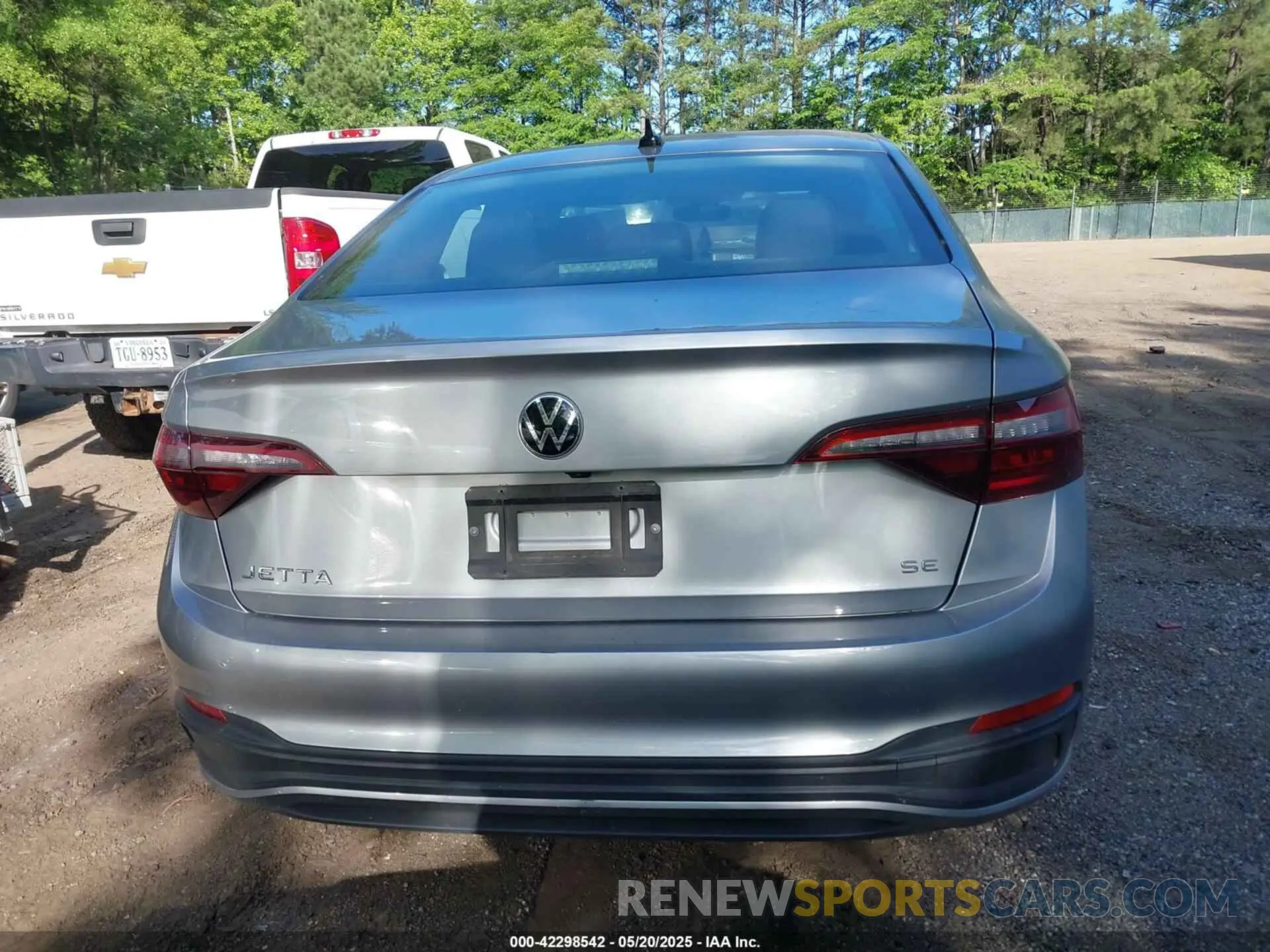 17 Photograph of a damaged car 3VWEM7BU9RM088055 VOLKSWAGEN JETTA 2024