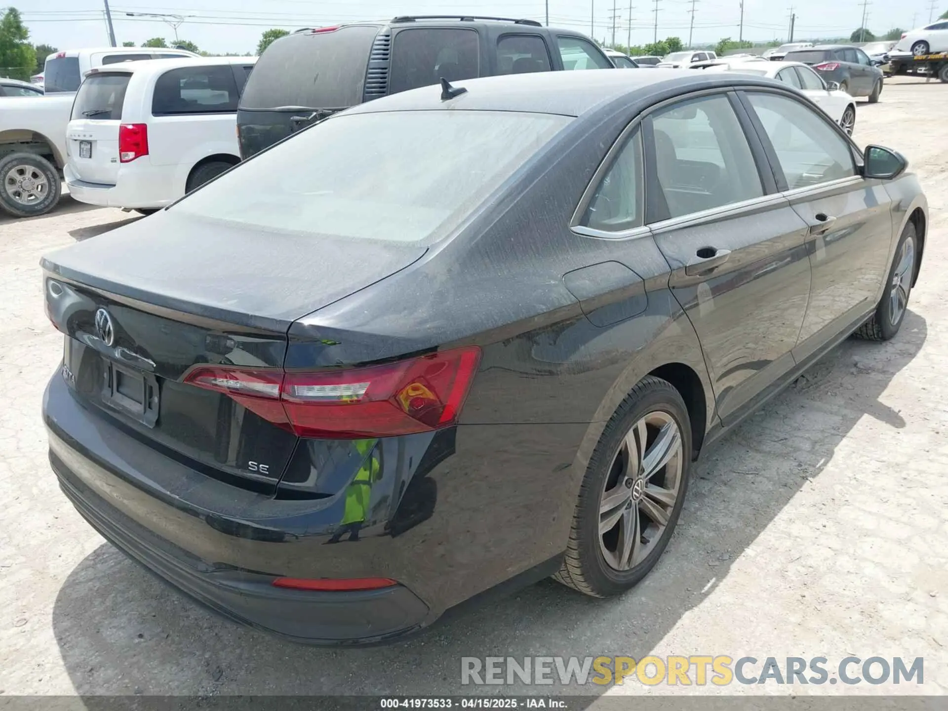 4 Photograph of a damaged car 3VWEM7BUXRM048387 VOLKSWAGEN JETTA 2024
