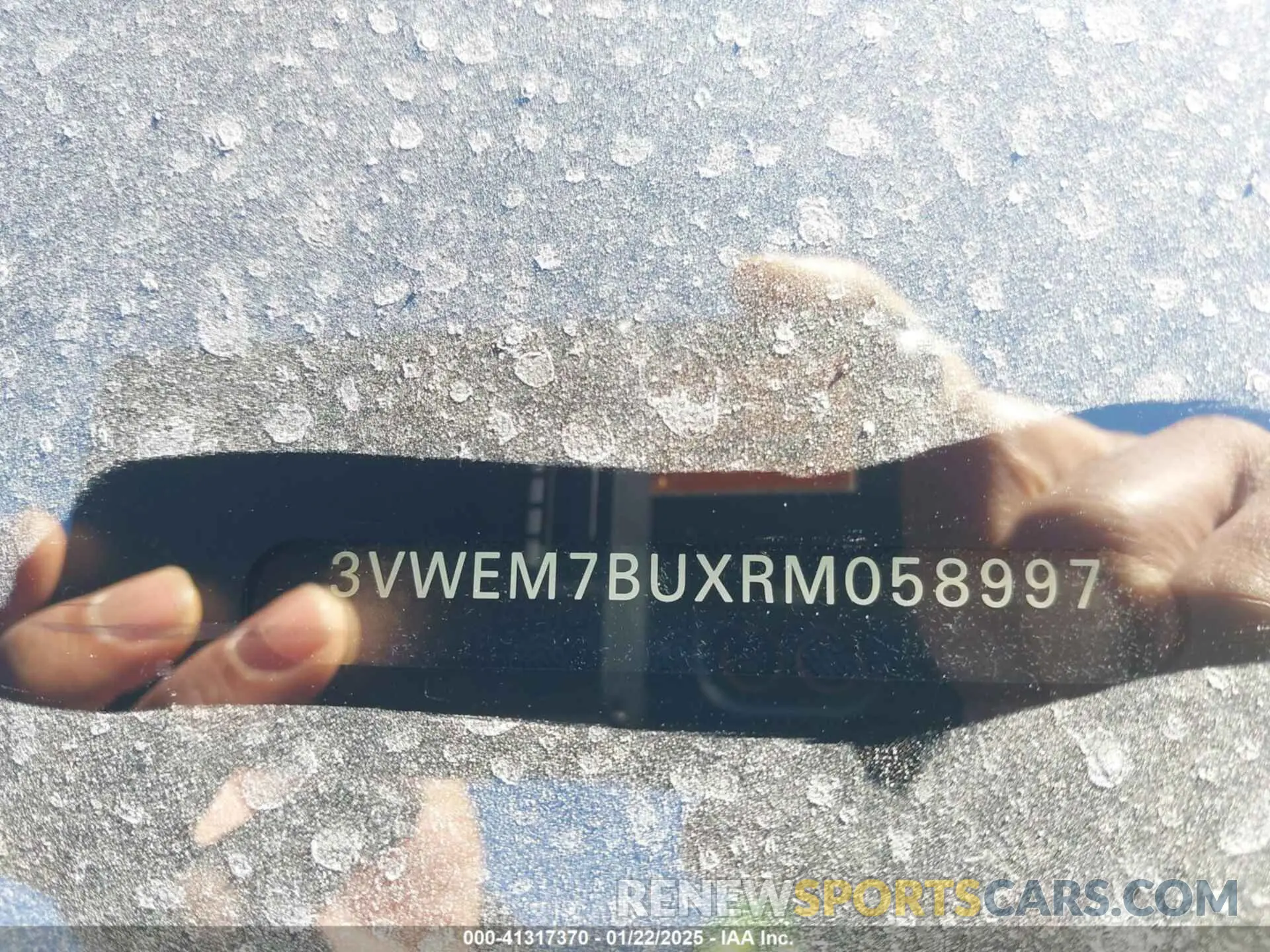 9 Photograph of a damaged car 3VWEM7BUXRM058997 VOLKSWAGEN JETTA 2024